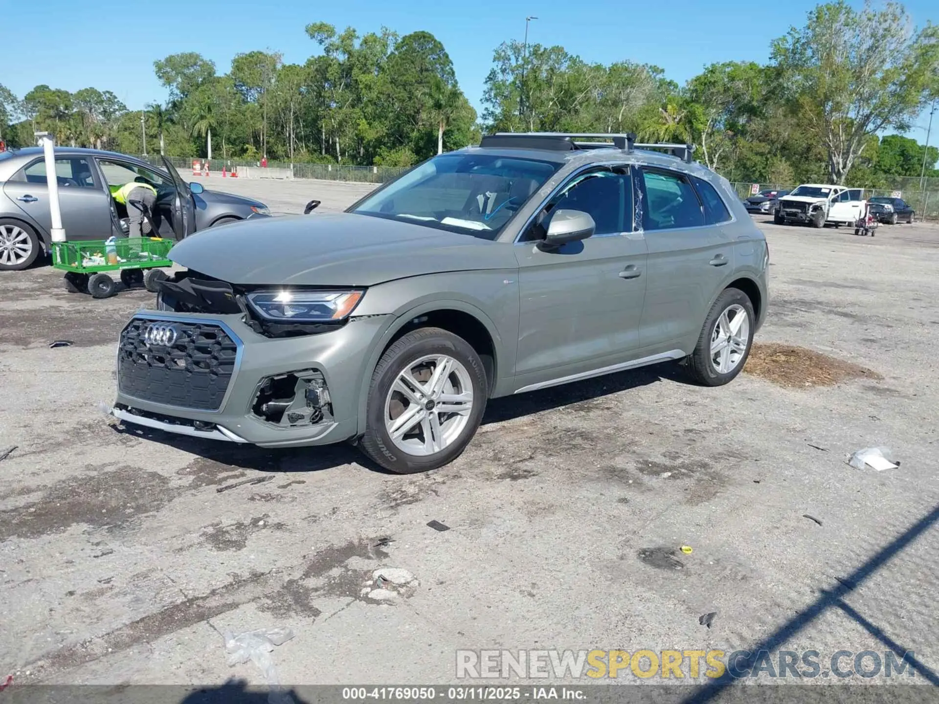 2 Photograph of a damaged car WA1E2AFYXS2011401 AUDI Q5 2025