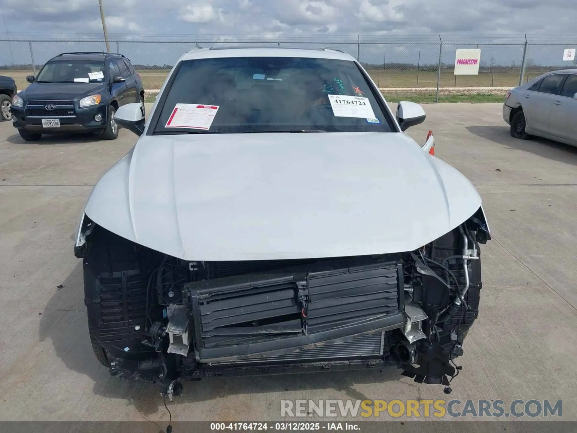 13 Photograph of a damaged car WA1EAAFY1S2016070 AUDI Q5 2025