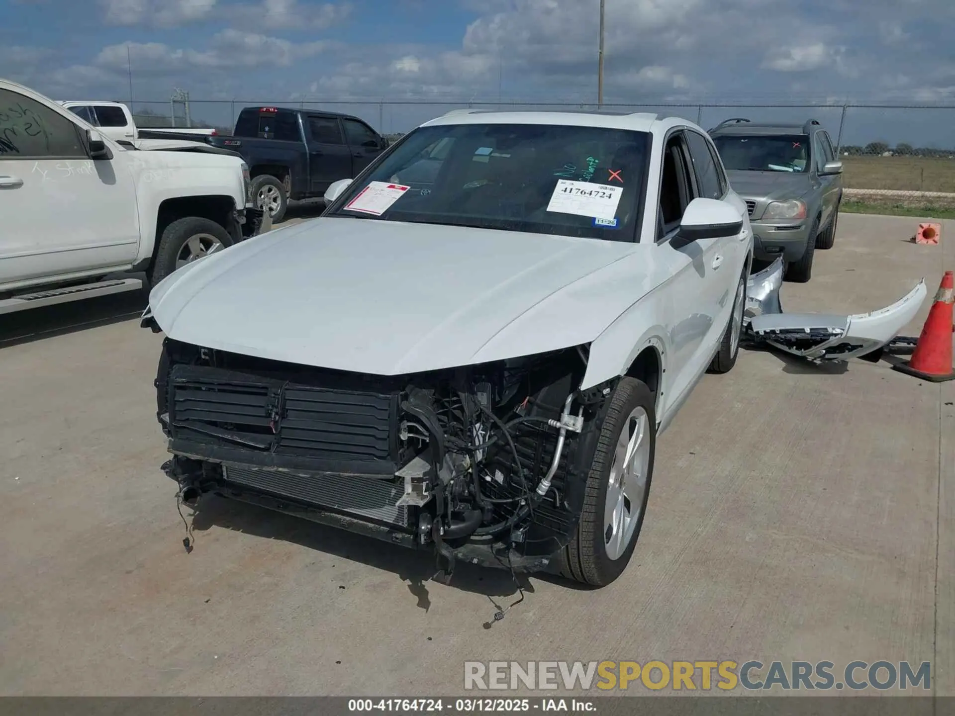 6 Photograph of a damaged car WA1EAAFY1S2016070 AUDI Q5 2025
