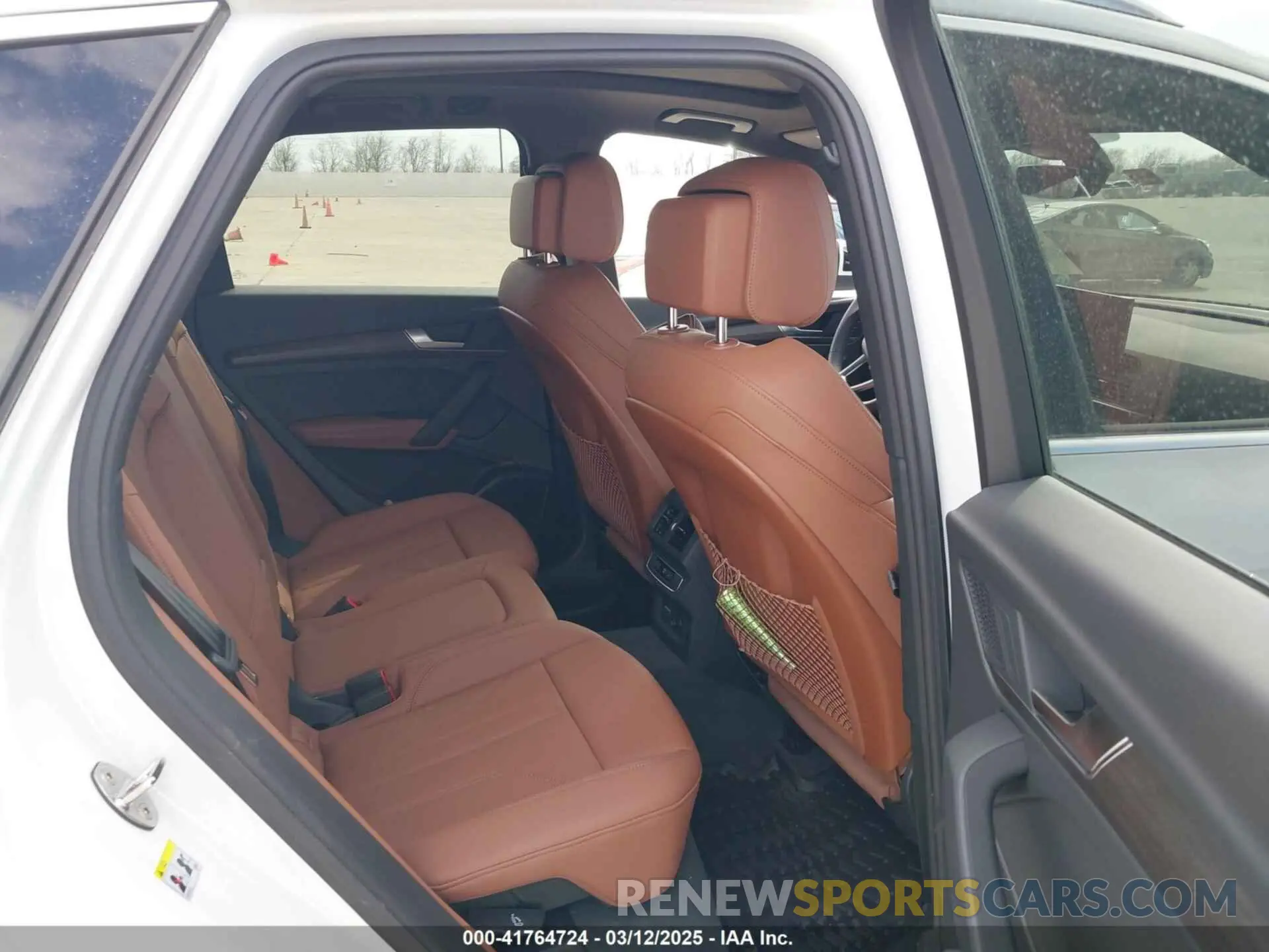 8 Photograph of a damaged car WA1EAAFY1S2016070 AUDI Q5 2025