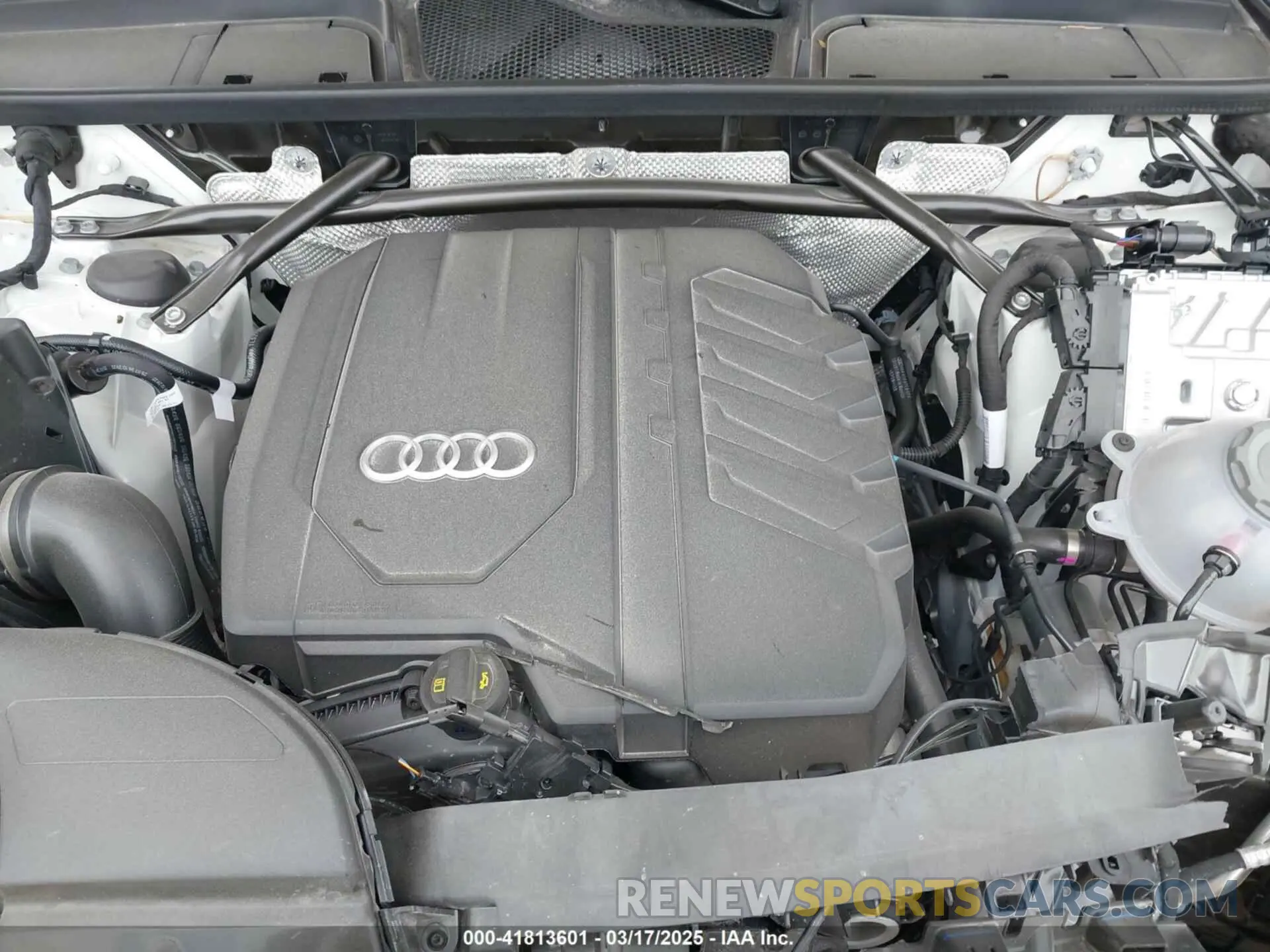 10 Photograph of a damaged car WA1EAAFY3S2013364 AUDI Q5 2025