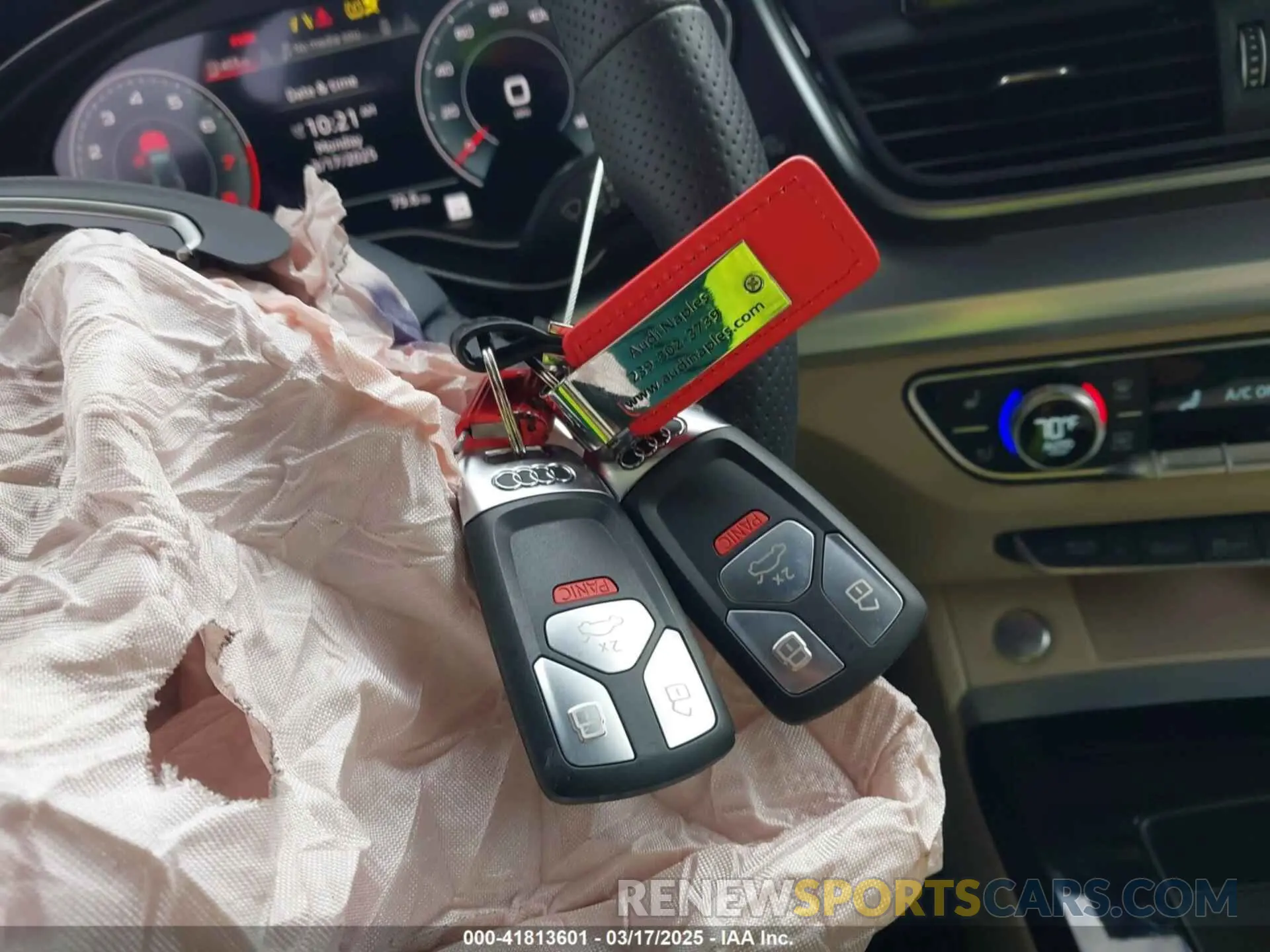 11 Photograph of a damaged car WA1EAAFY3S2013364 AUDI Q5 2025