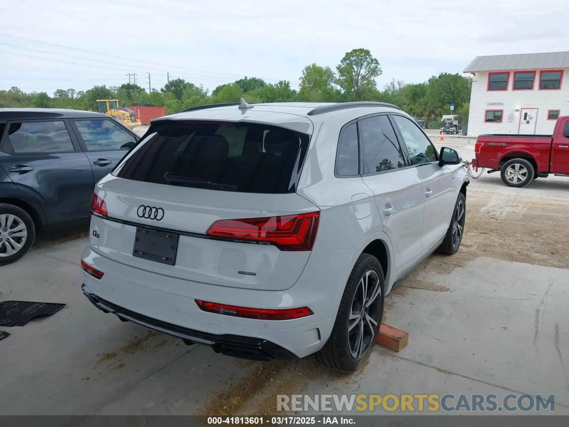 4 Photograph of a damaged car WA1EAAFY3S2013364 AUDI Q5 2025