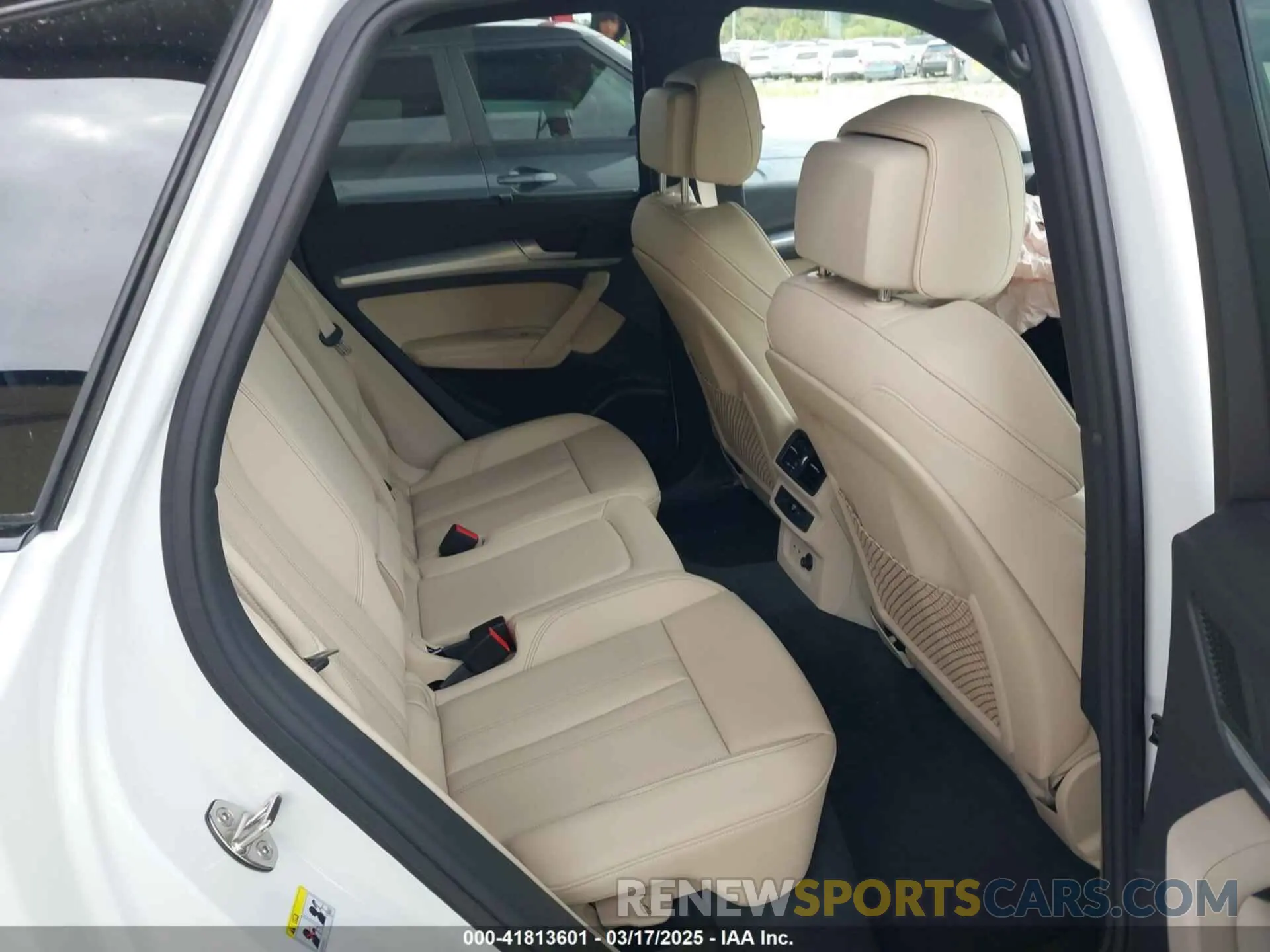 8 Photograph of a damaged car WA1EAAFY3S2013364 AUDI Q5 2025
