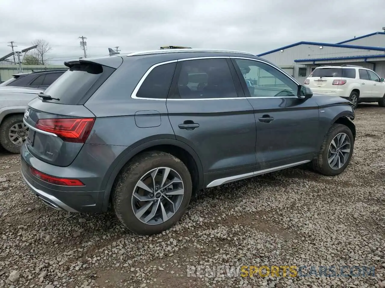 3 Photograph of a damaged car WA1EAAFY3S2035946 AUDI Q5 2025