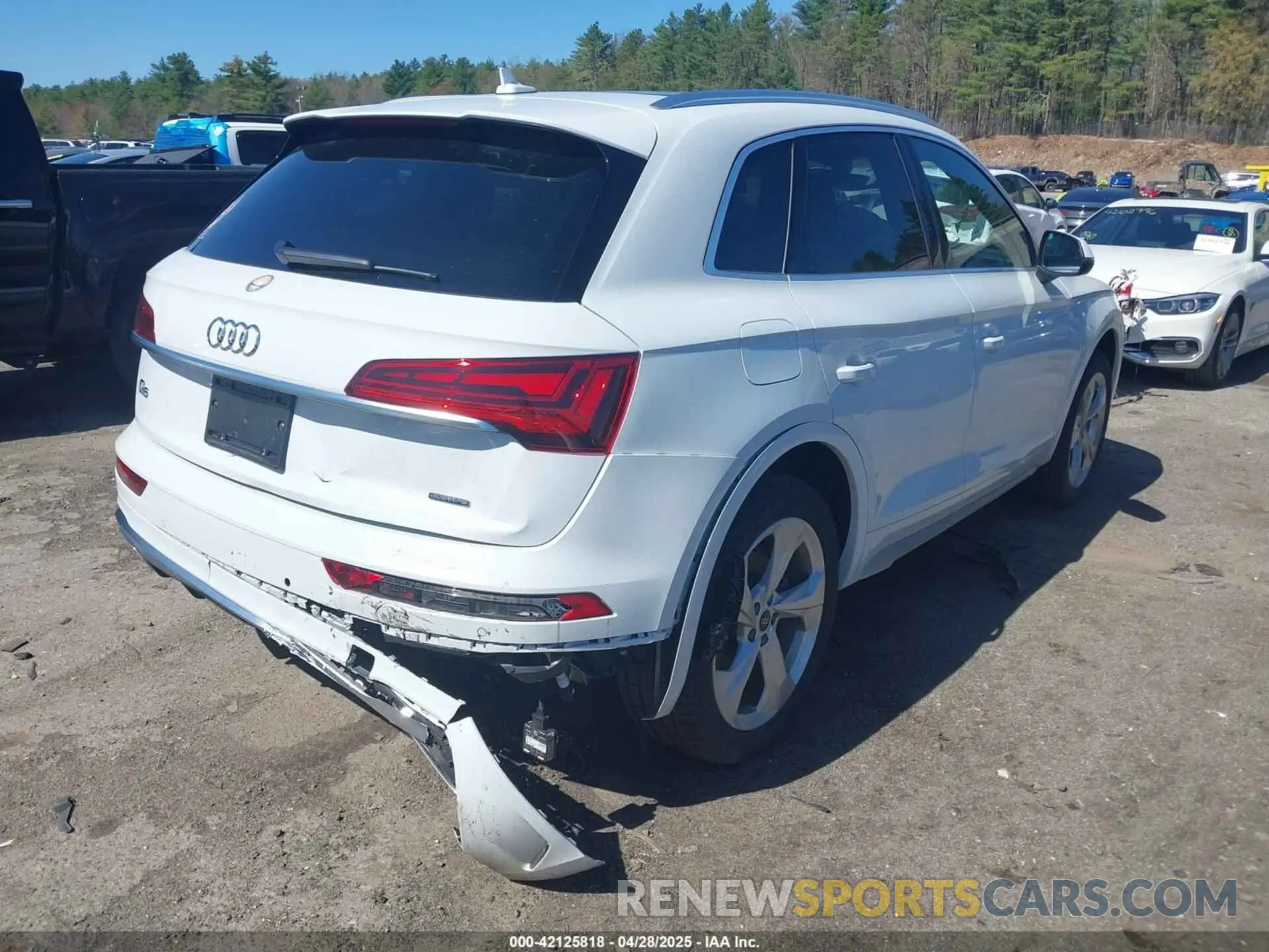 4 Photograph of a damaged car WA1EAAFY9S2016575 AUDI Q5 2025