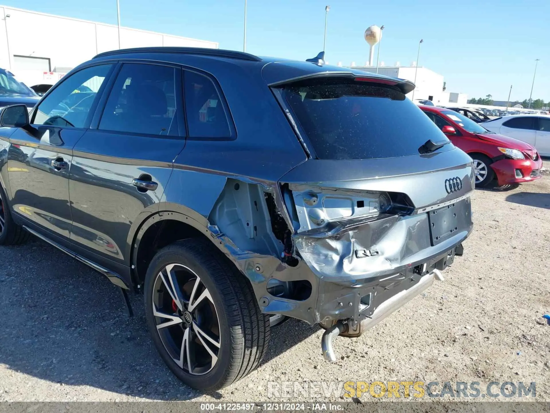 6 Photograph of a damaged car WA1FAAFY1S2004652 AUDI Q5 2025