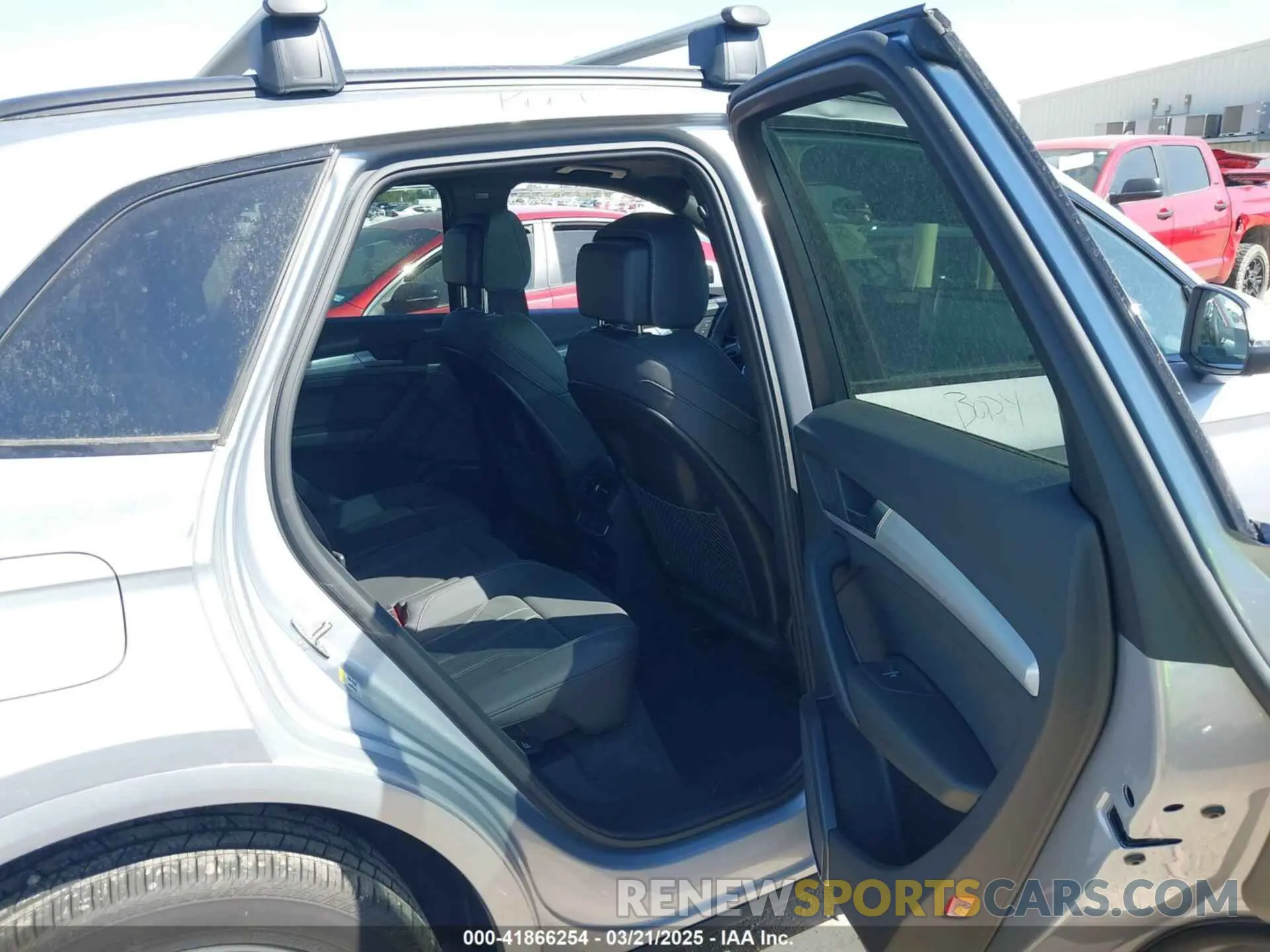 8 Photograph of a damaged car WA1GAAFY0S2026775 AUDI Q5 2025
