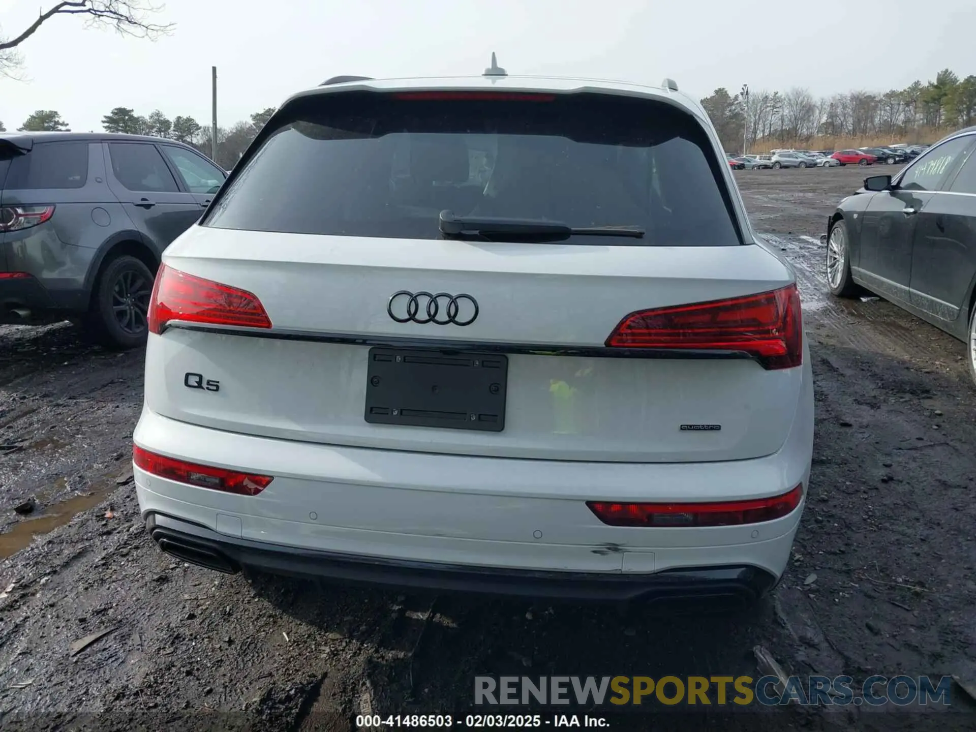 16 Photograph of a damaged car WA1GAAFY2S2013915 AUDI Q5 2025