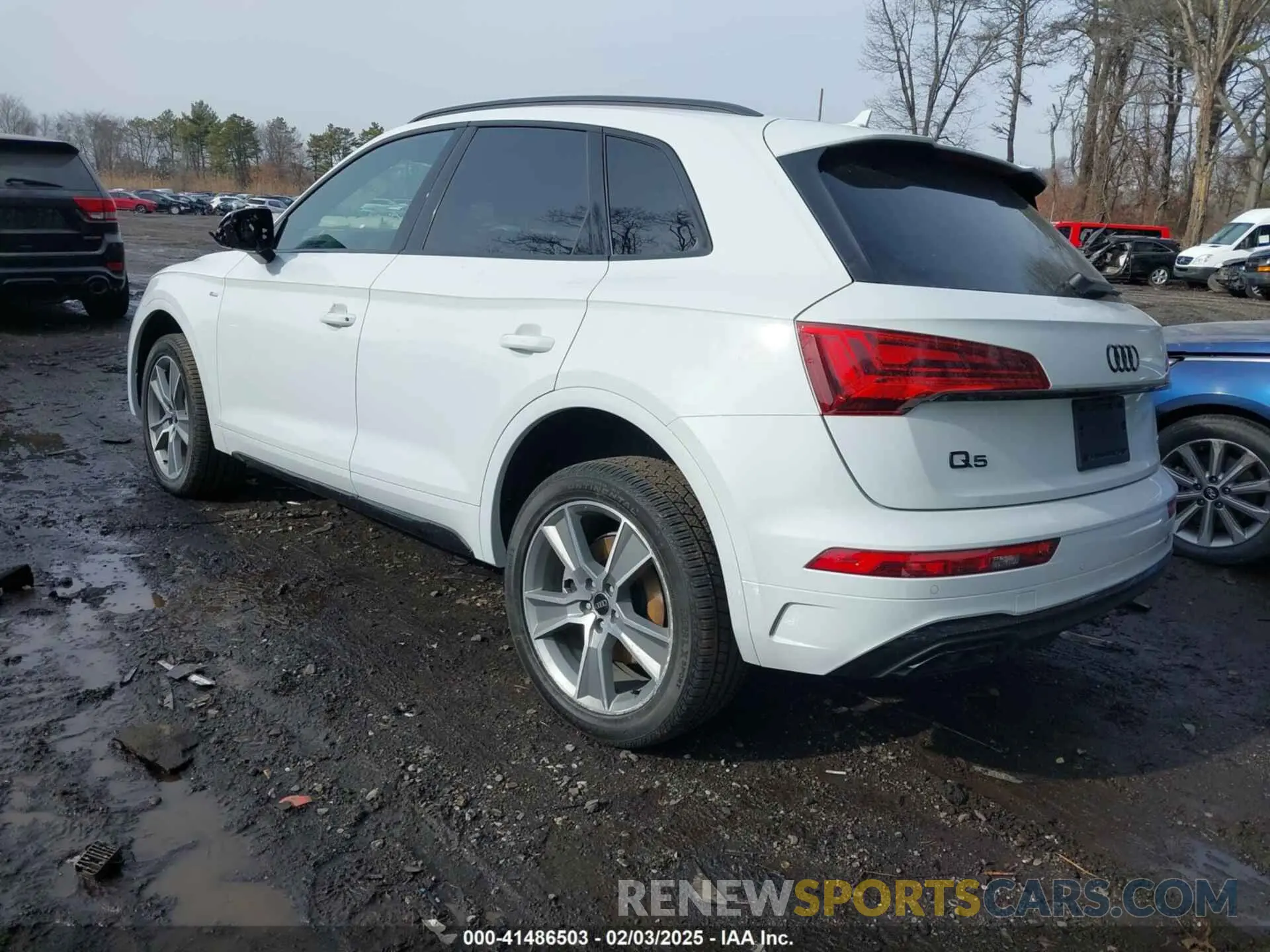 3 Photograph of a damaged car WA1GAAFY2S2013915 AUDI Q5 2025