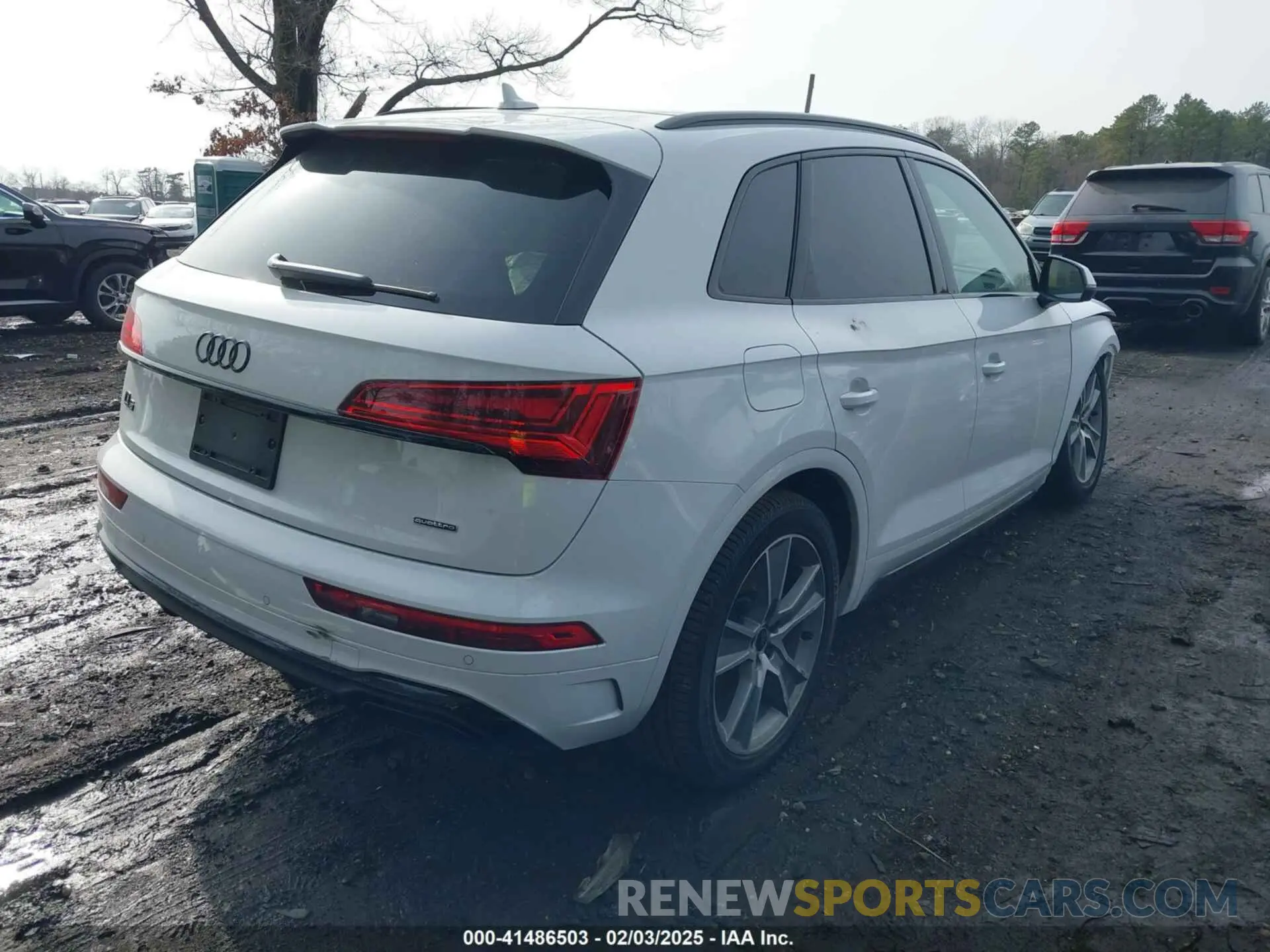 4 Photograph of a damaged car WA1GAAFY2S2013915 AUDI Q5 2025