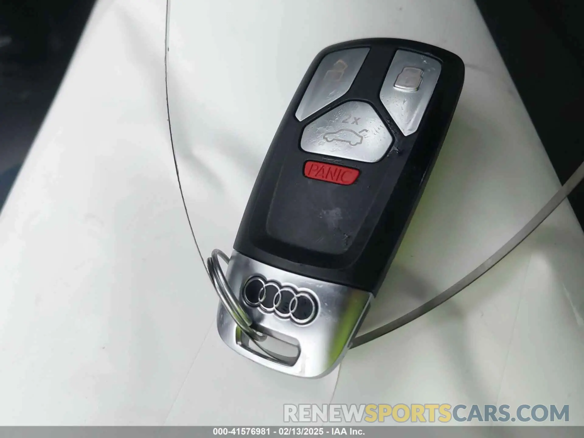 11 Photograph of a damaged car WA1GAAFY2S2029189 AUDI Q5 2025