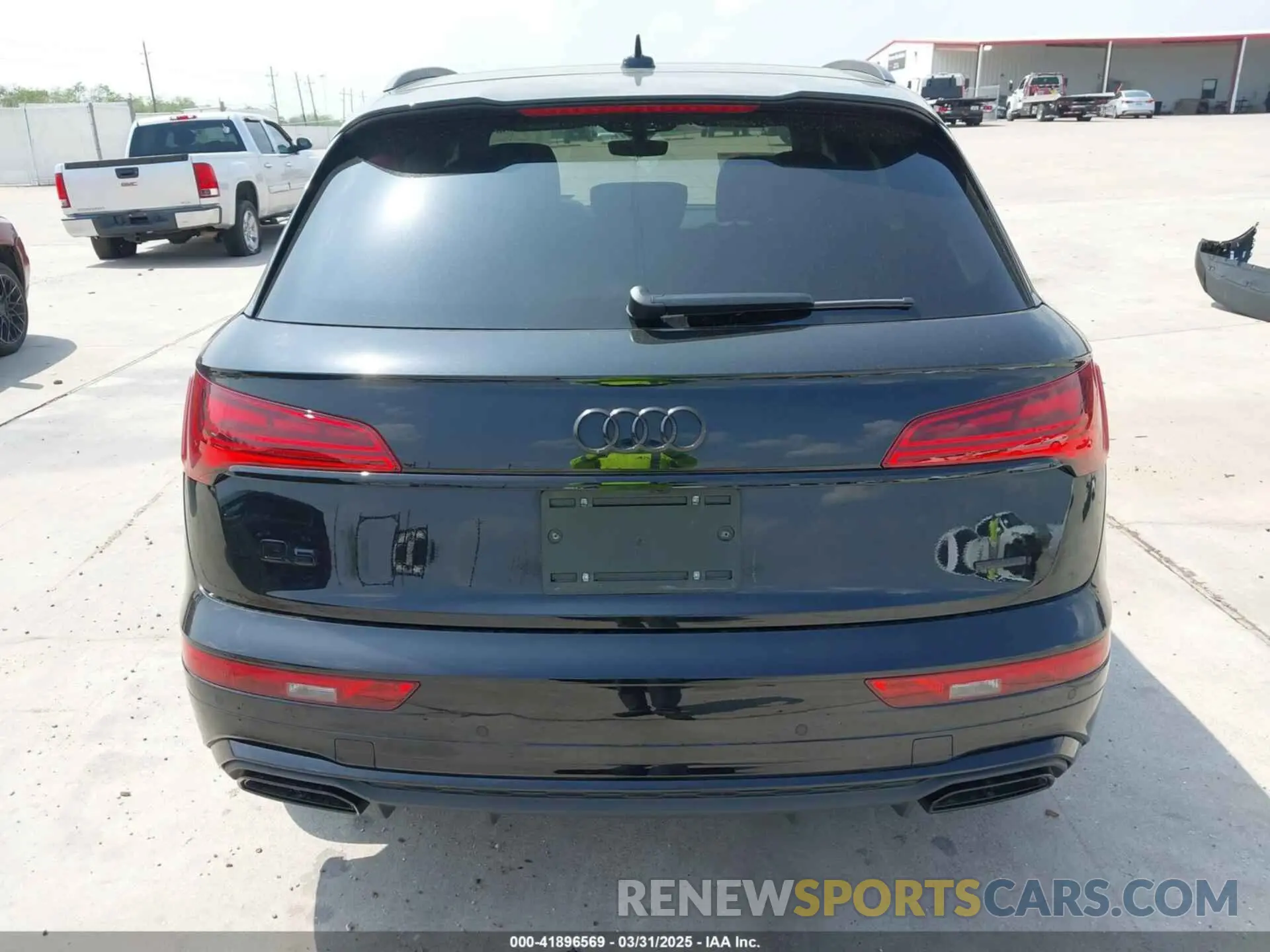 16 Photograph of a damaged car WA1GAAFY3S2040329 AUDI Q5 2025