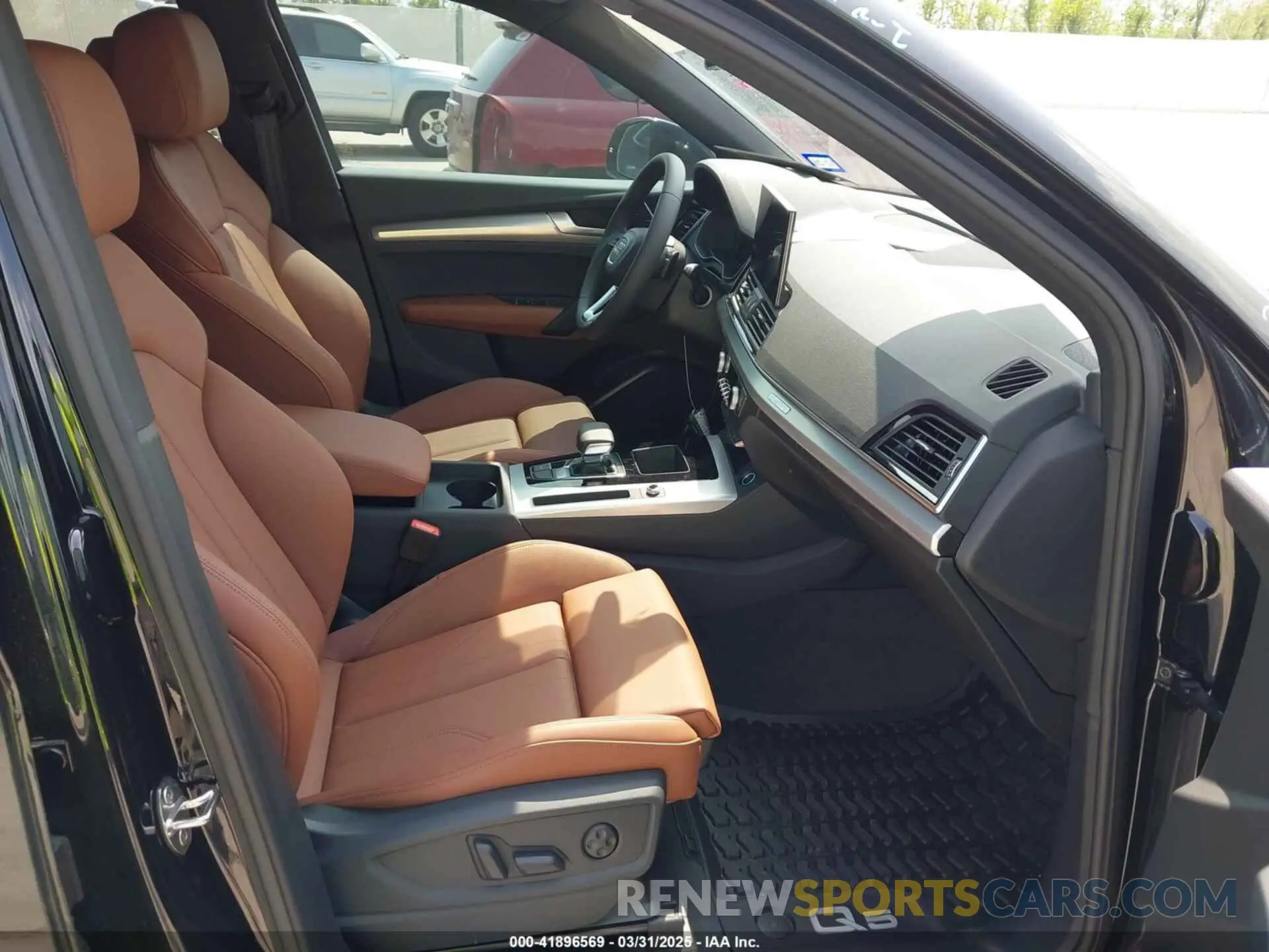 5 Photograph of a damaged car WA1GAAFY3S2040329 AUDI Q5 2025