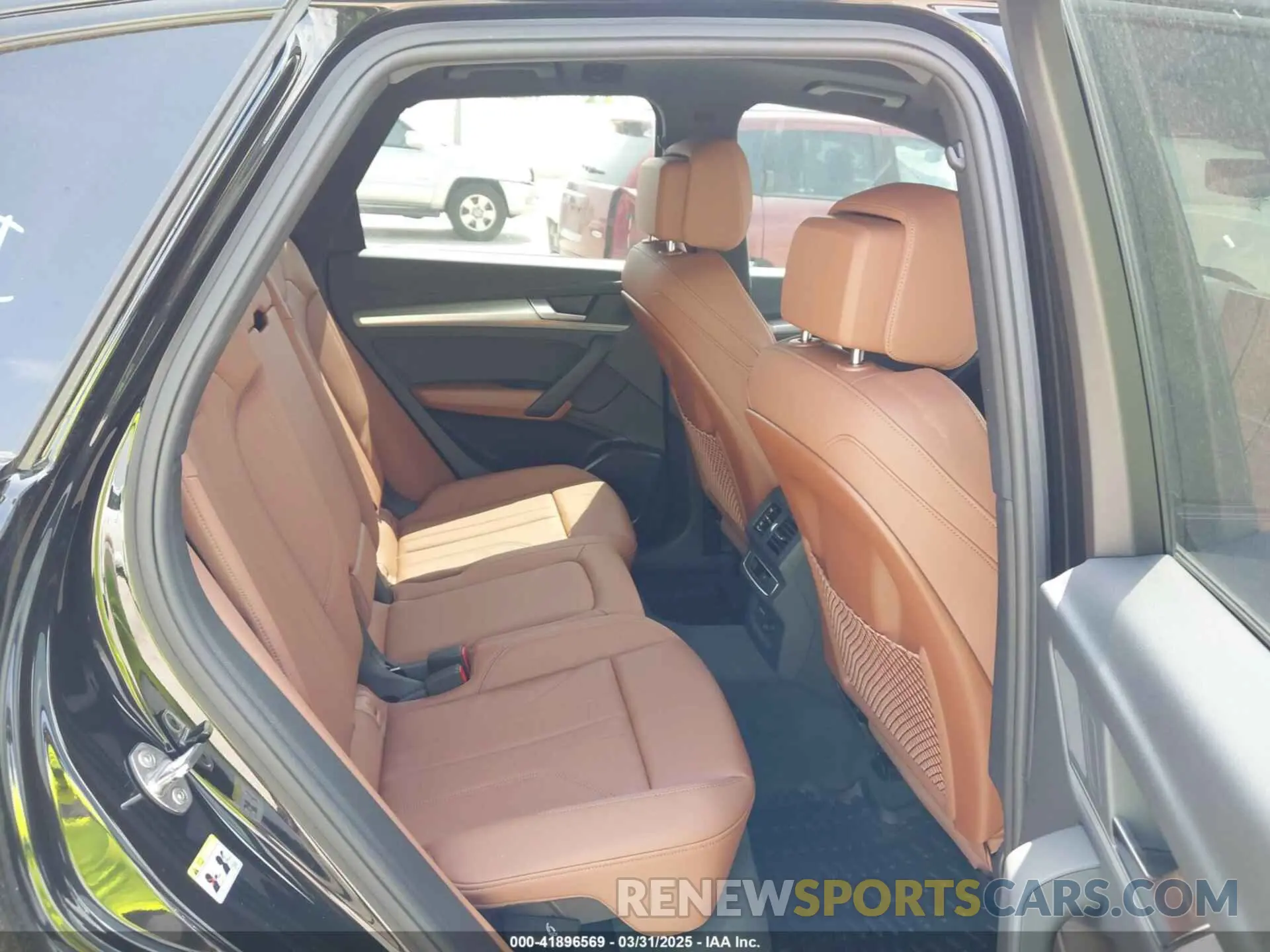 8 Photograph of a damaged car WA1GAAFY3S2040329 AUDI Q5 2025