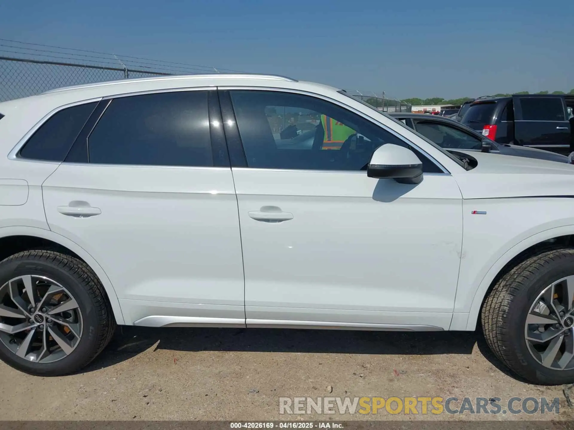 13 Photograph of a damaged car WA1GAAFY5S2029171 AUDI Q5 2025