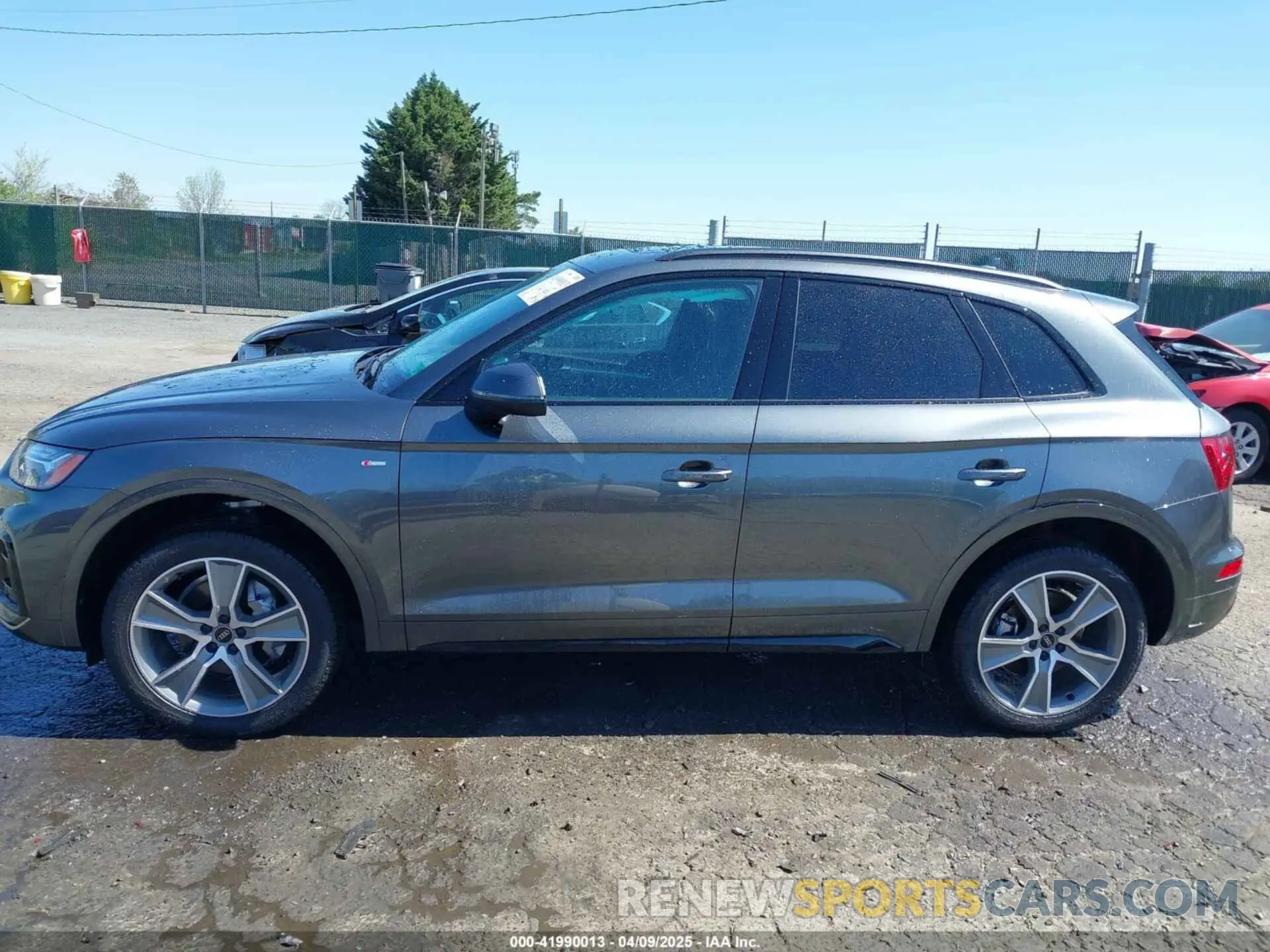 15 Photograph of a damaged car WA1GAAFY9S2057278 AUDI Q5 2025