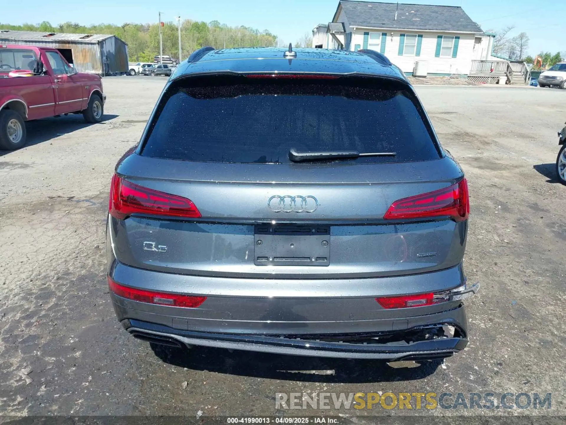 17 Photograph of a damaged car WA1GAAFY9S2057278 AUDI Q5 2025