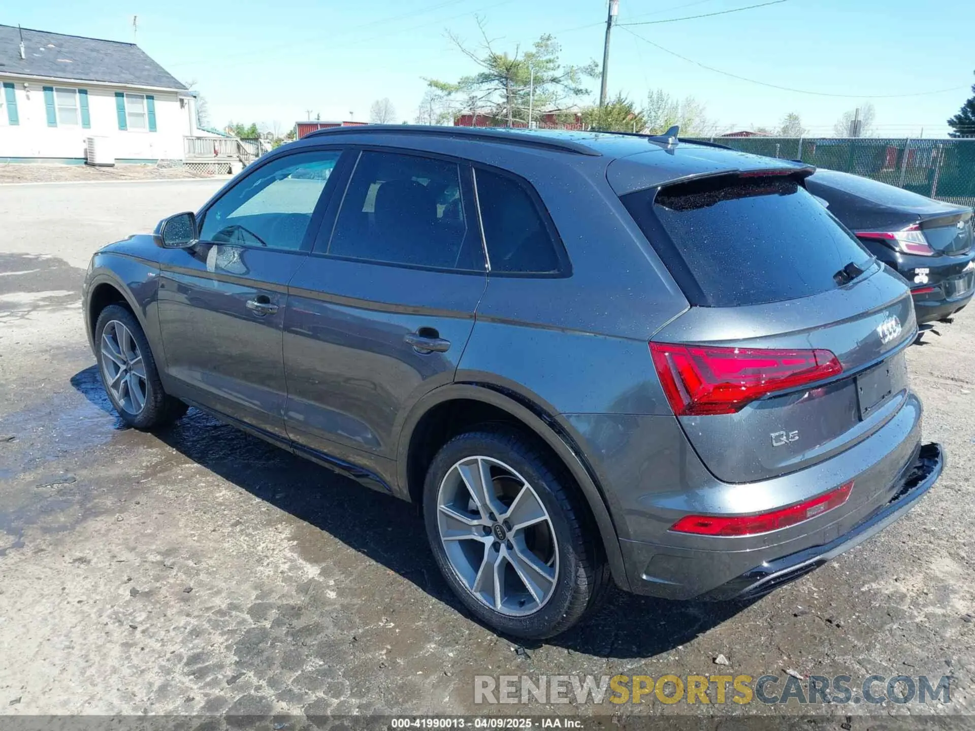 3 Photograph of a damaged car WA1GAAFY9S2057278 AUDI Q5 2025
