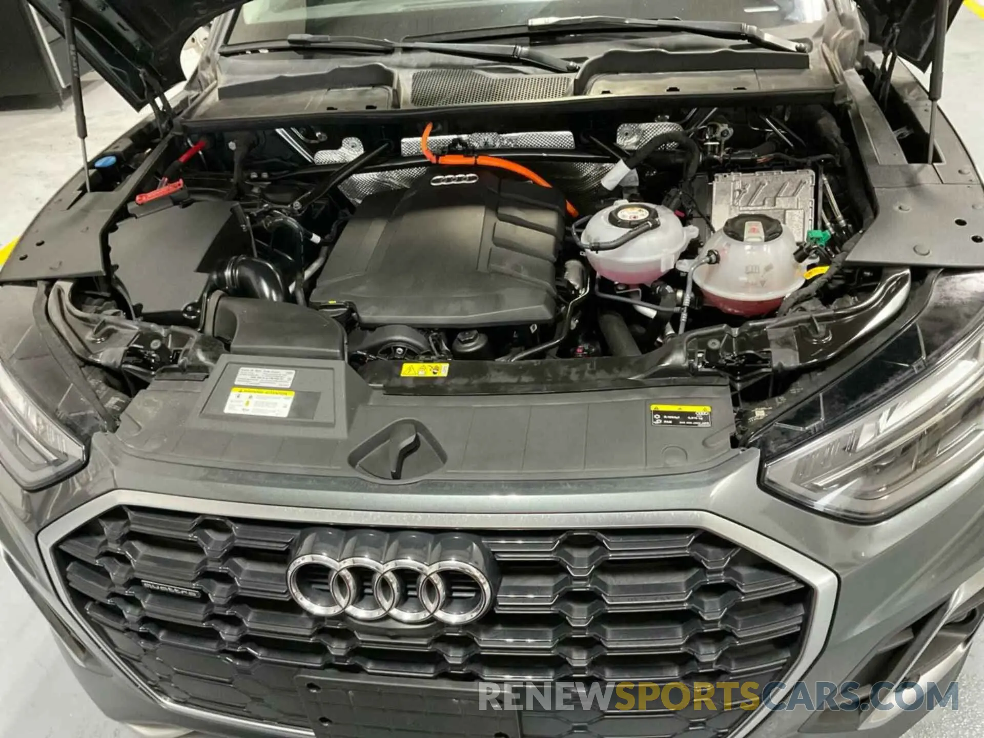 11 Photograph of a damaged car WA1E2AFY8N2084139 AUDI Q5 E 2022
