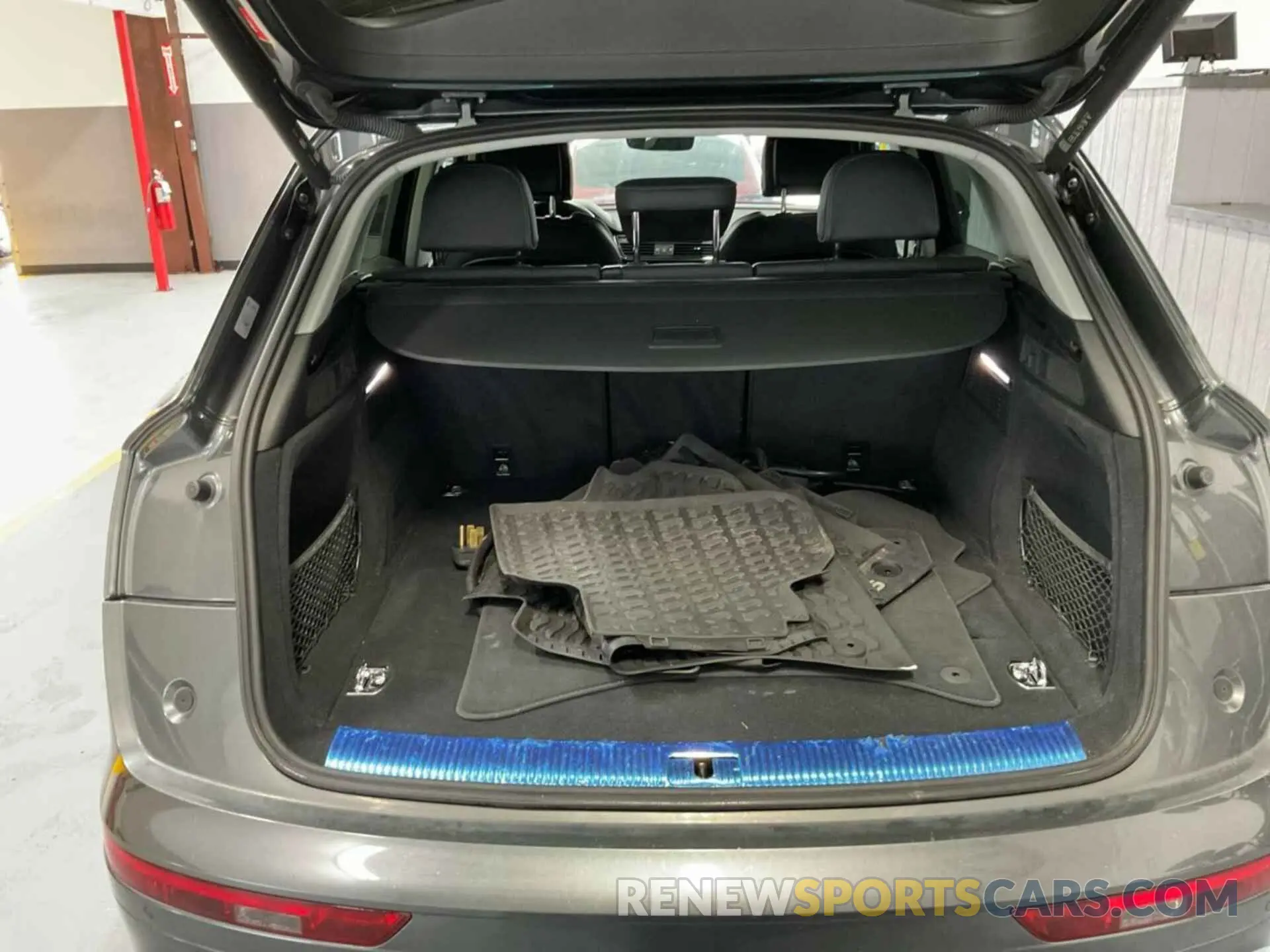 7 Photograph of a damaged car WA1E2AFY8N2084139 AUDI Q5 E 2022