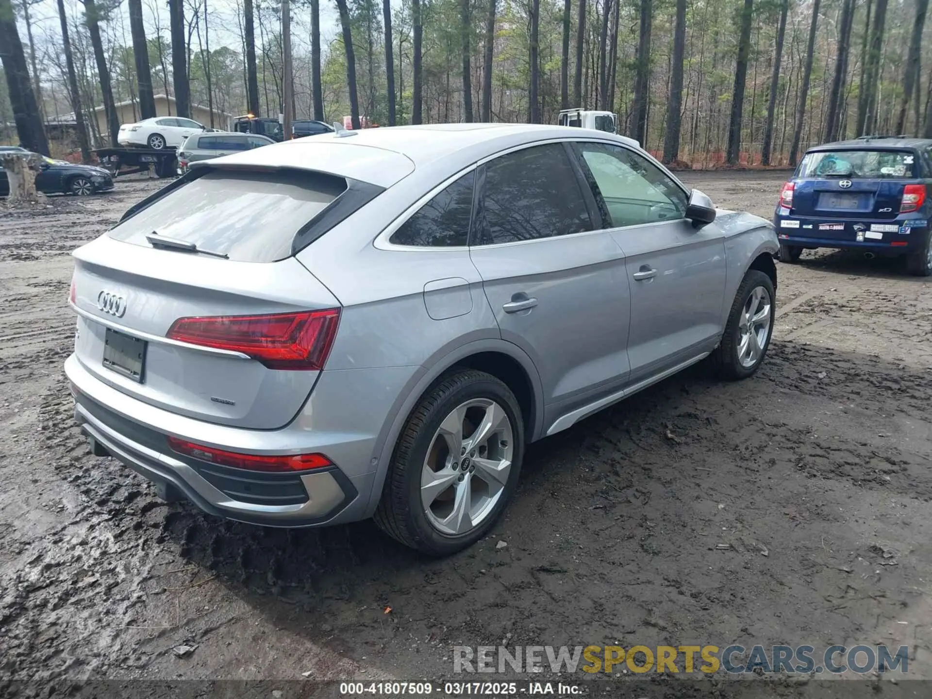 4 Photograph of a damaged car WA16AAFY1M2089690 AUDI Q5 SPORTBACK 2021