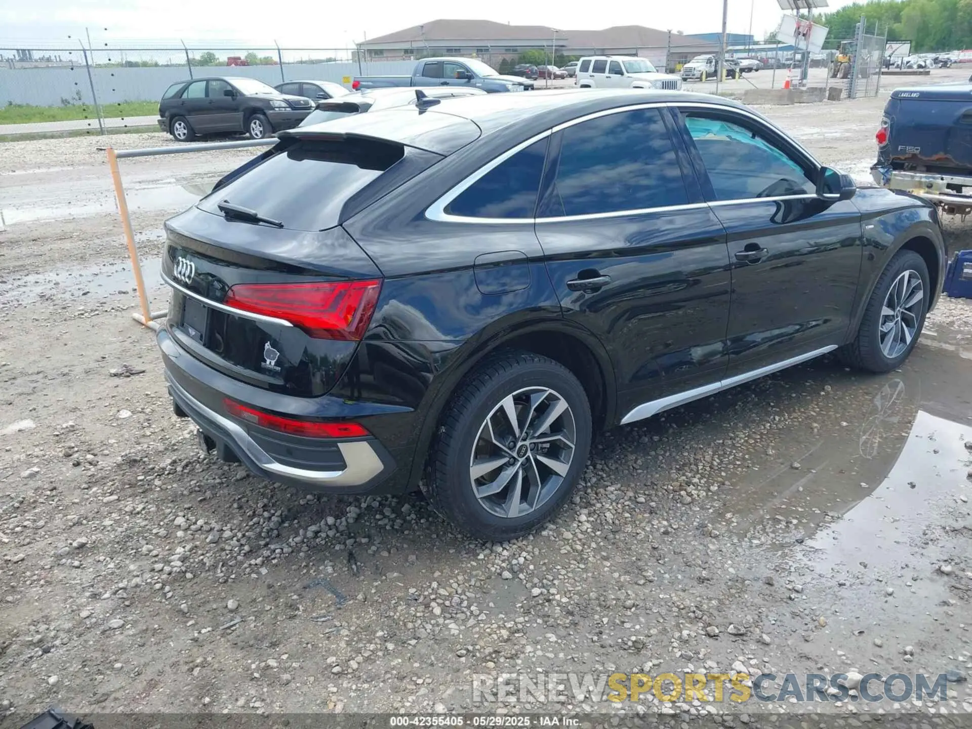 4 Photograph of a damaged car WA15AAFY9N2116891 AUDI Q5 SPORTBACK 2022