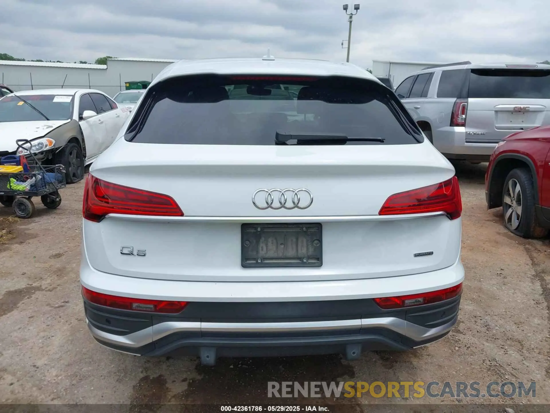 15 Photograph of a damaged car WA16AAFY9N2042876 AUDI Q5 SPORTBACK 2022
