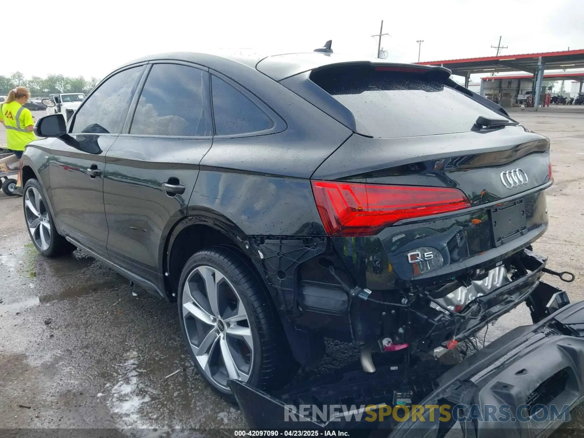 3 Photograph of a damaged car WA15AAFY1P2184394 AUDI Q5 SPORTBACK 2023