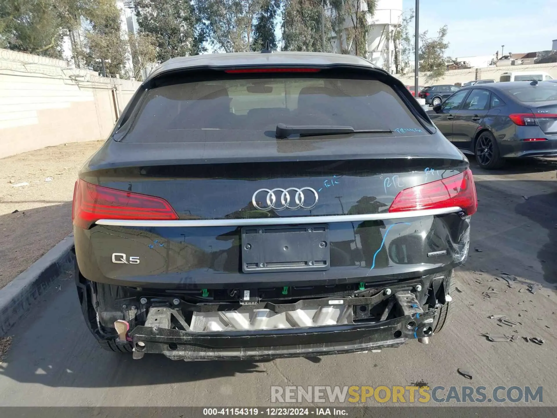 17 Photograph of a damaged car WA15AAFY4P2004048 AUDI Q5 SPORTBACK 2023