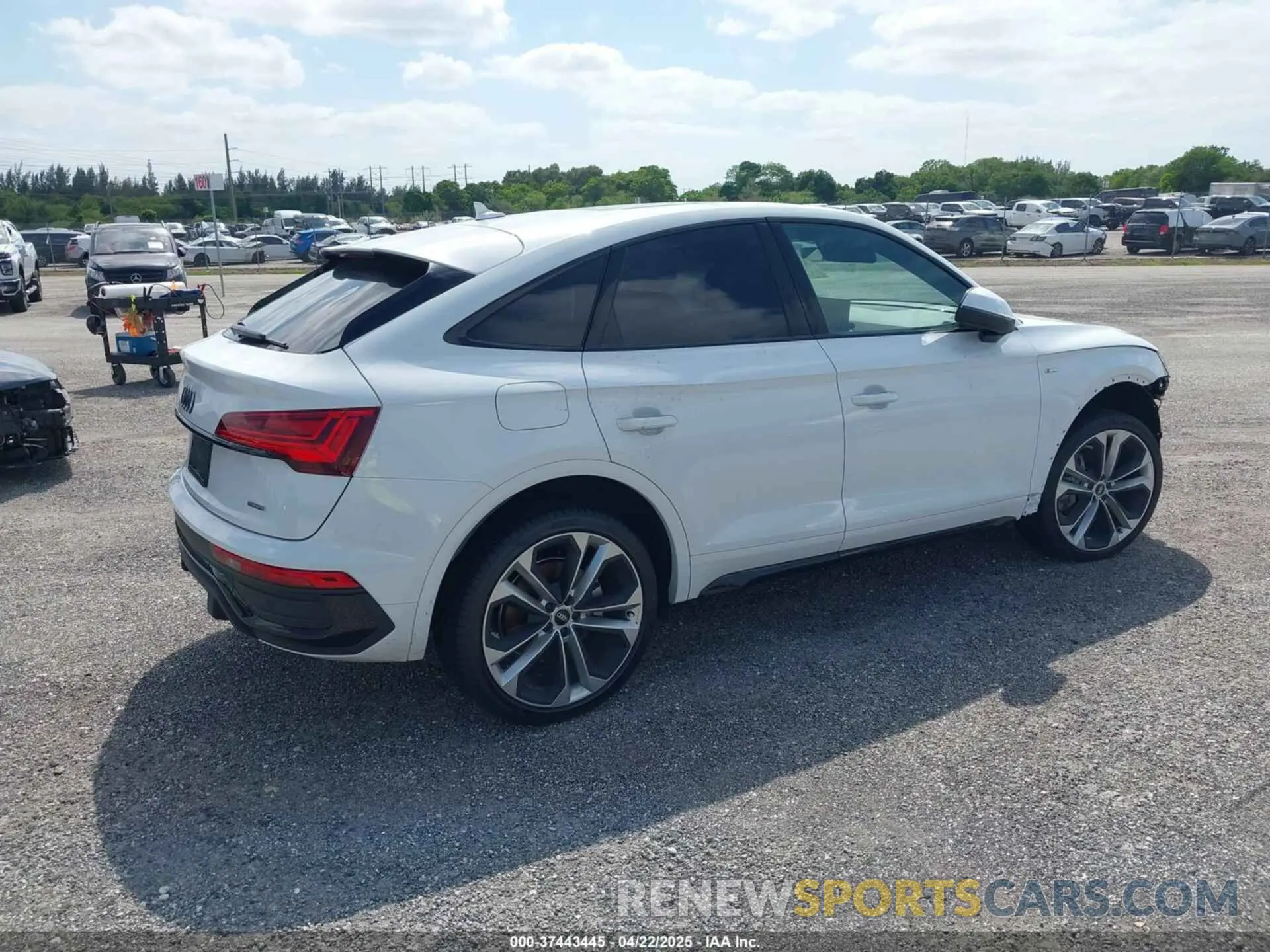 4 Photograph of a damaged car WA15AAFY7P2034449 AUDI Q5 SPORTBACK 2023