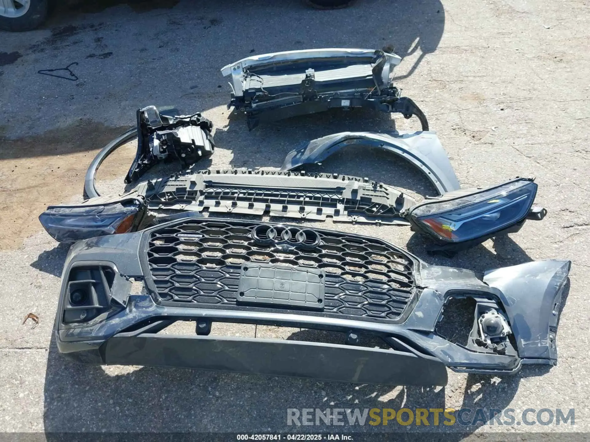 12 Photograph of a damaged car WA15AAFY7P2074384 AUDI Q5 SPORTBACK 2023