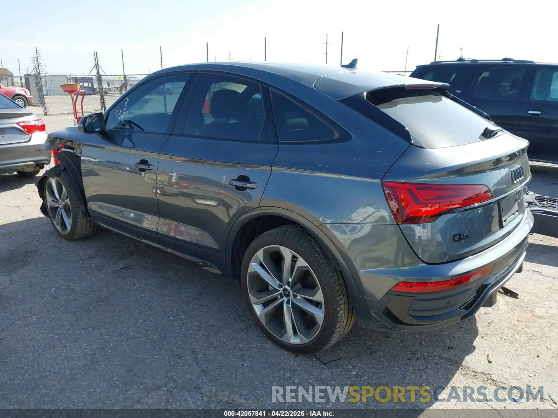 3 Photograph of a damaged car WA15AAFY7P2074384 AUDI Q5 SPORTBACK 2023