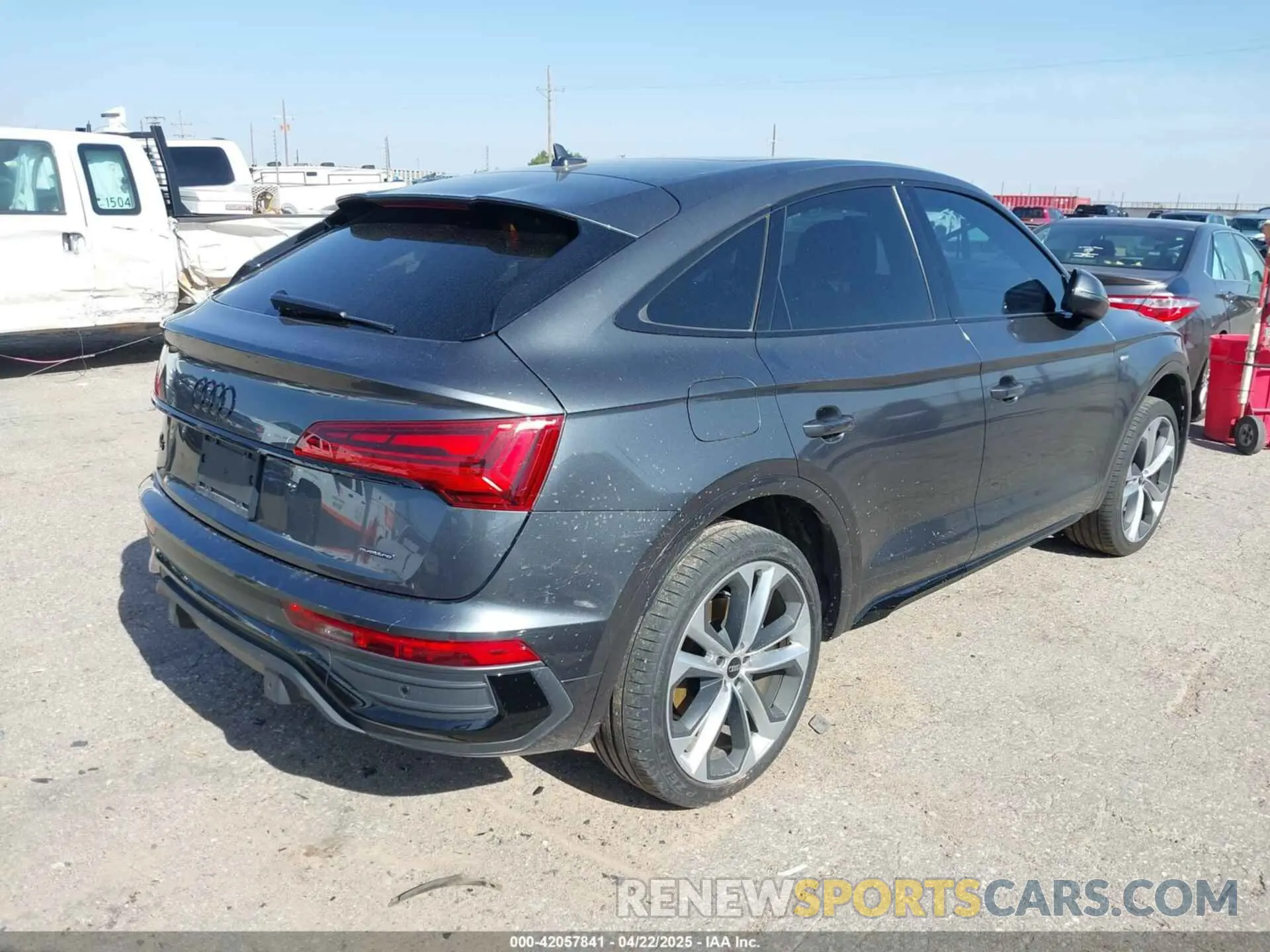 4 Photograph of a damaged car WA15AAFY7P2074384 AUDI Q5 SPORTBACK 2023