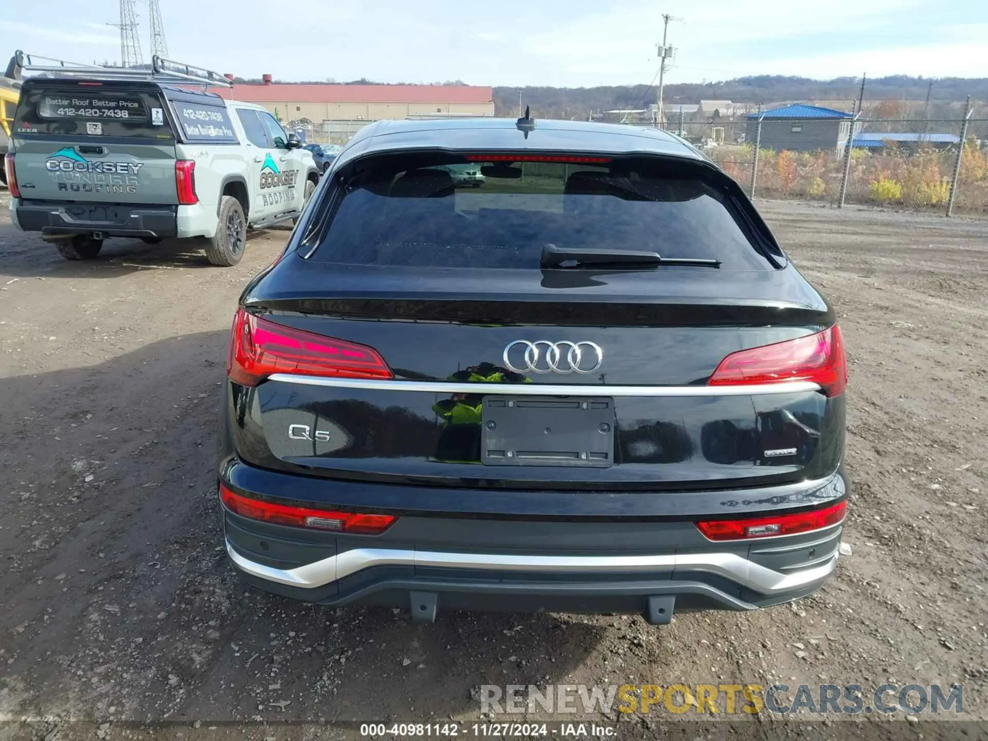 17 Photograph of a damaged car WA16AAFY4P2155928 AUDI Q5 SPORTBACK 2023