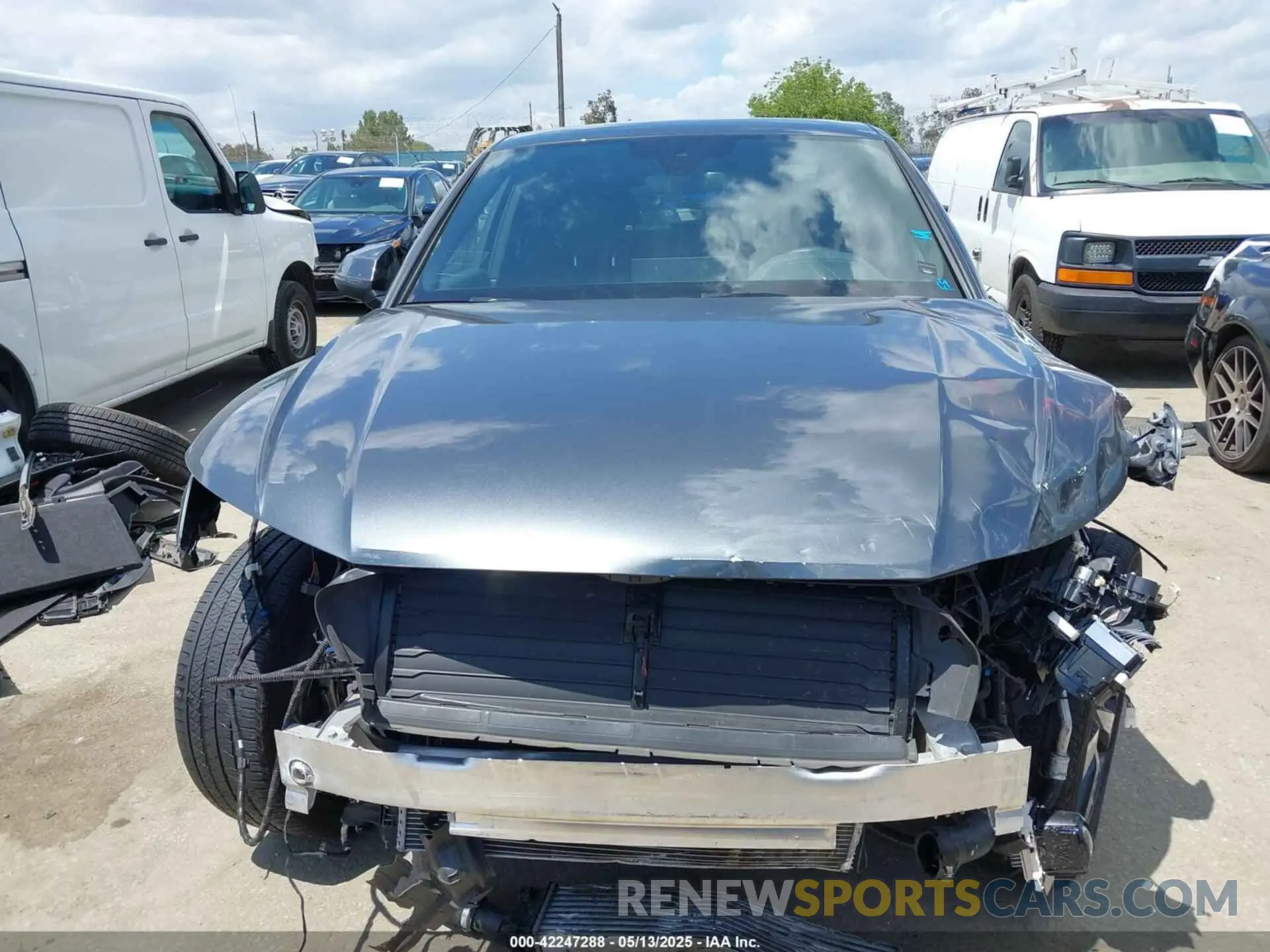 12 Photograph of a damaged car WA16ABFY5P2067296 AUDI Q5 SPORTBACK 2023