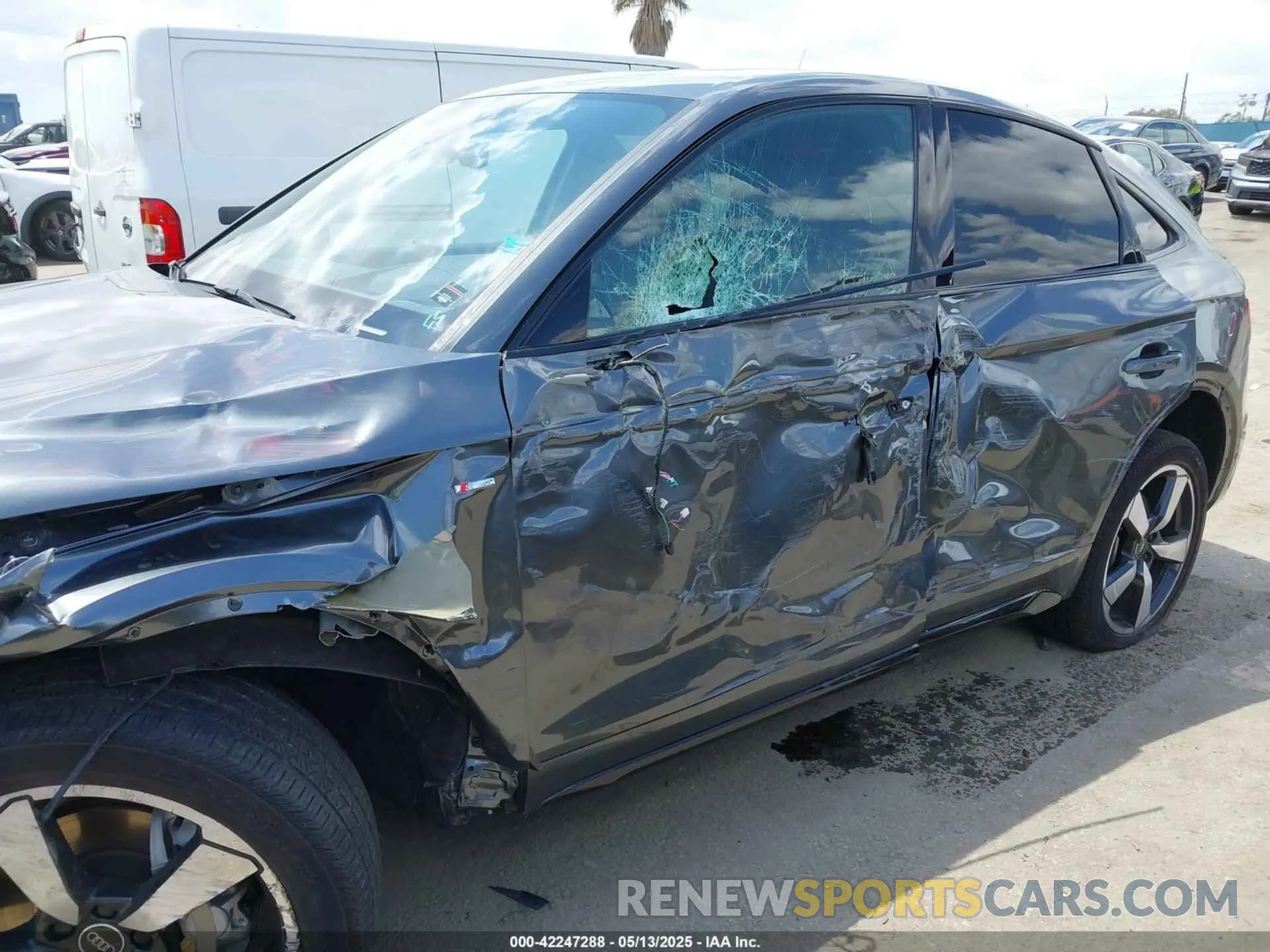 17 Photograph of a damaged car WA16ABFY5P2067296 AUDI Q5 SPORTBACK 2023