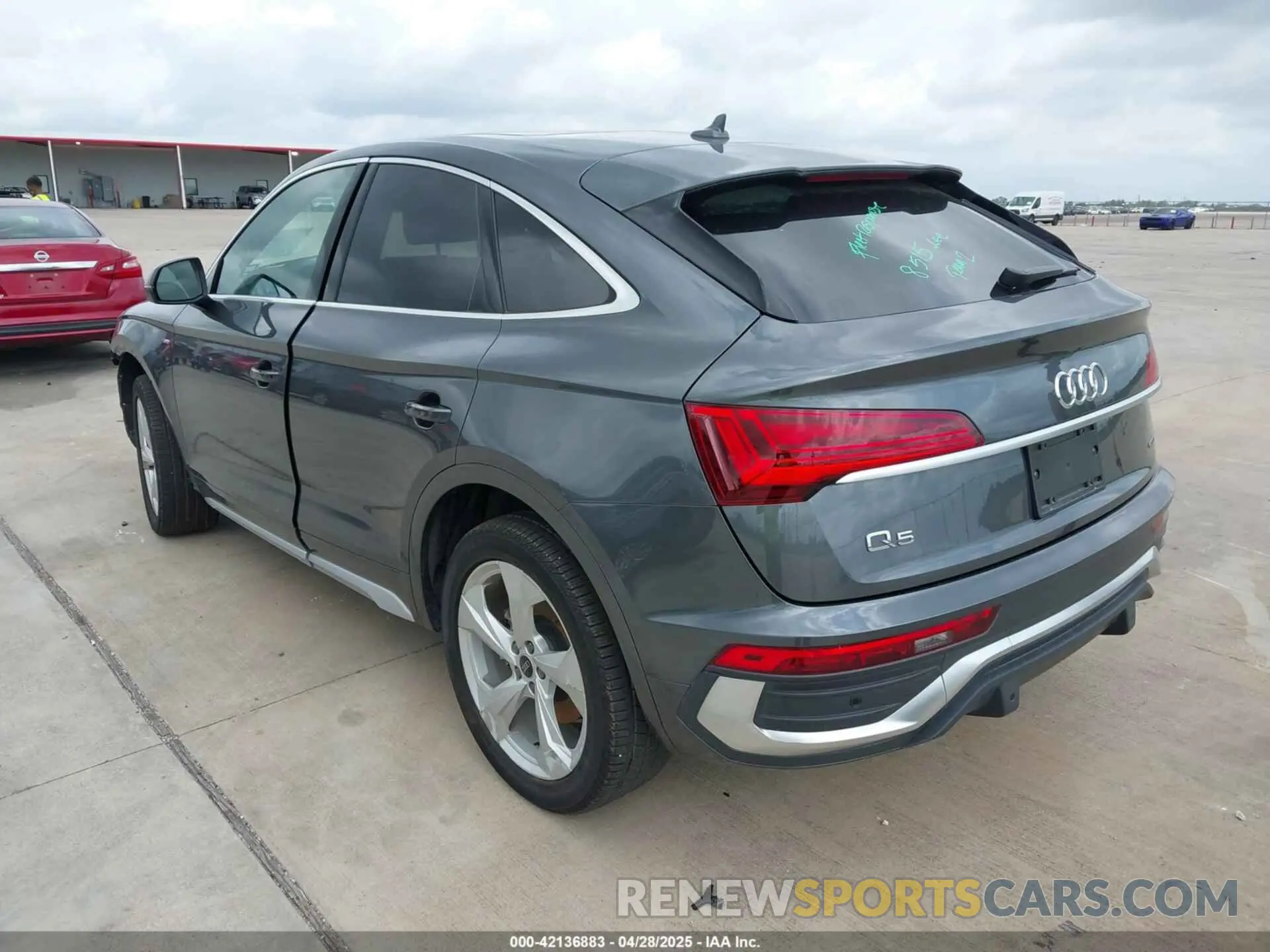 3 Photograph of a damaged car WA14AAFY1R2033506 AUDI Q5 SPORTBACK 2024