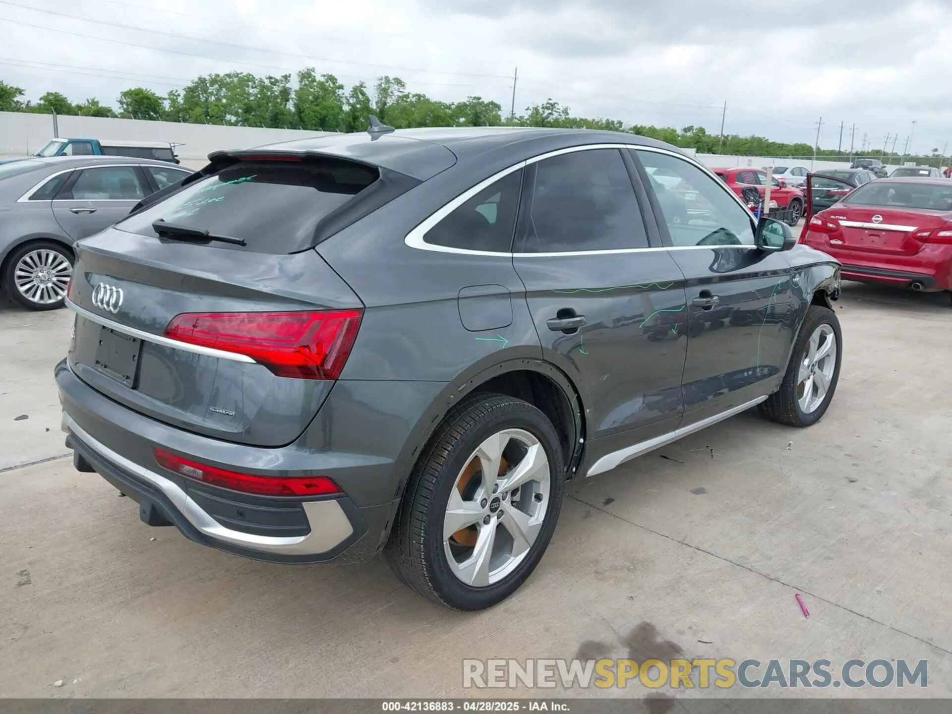 4 Photograph of a damaged car WA14AAFY1R2033506 AUDI Q5 SPORTBACK 2024