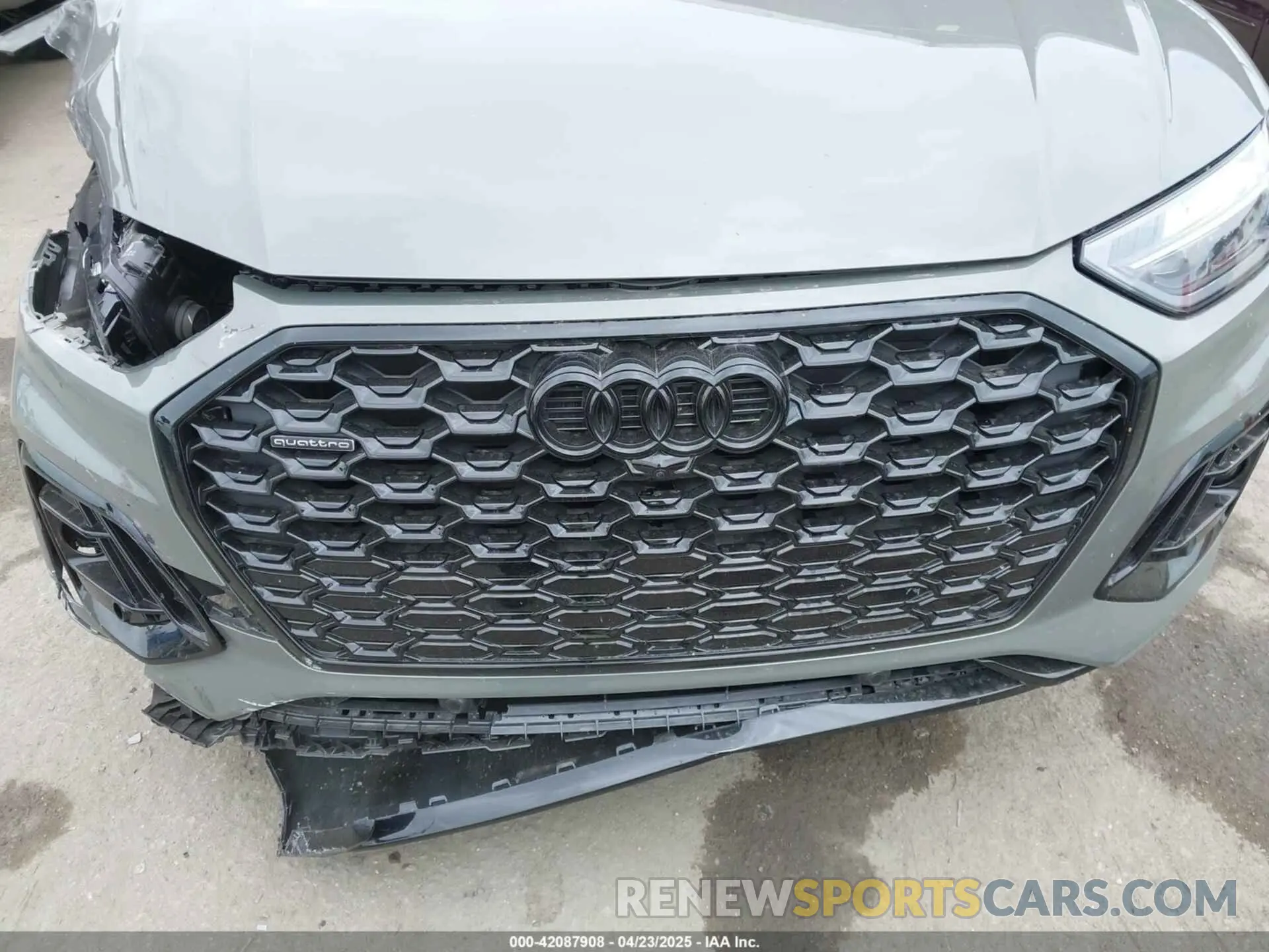 17 Photograph of a damaged car WA15AAFY3R2078175 AUDI Q5 SPORTBACK 2024