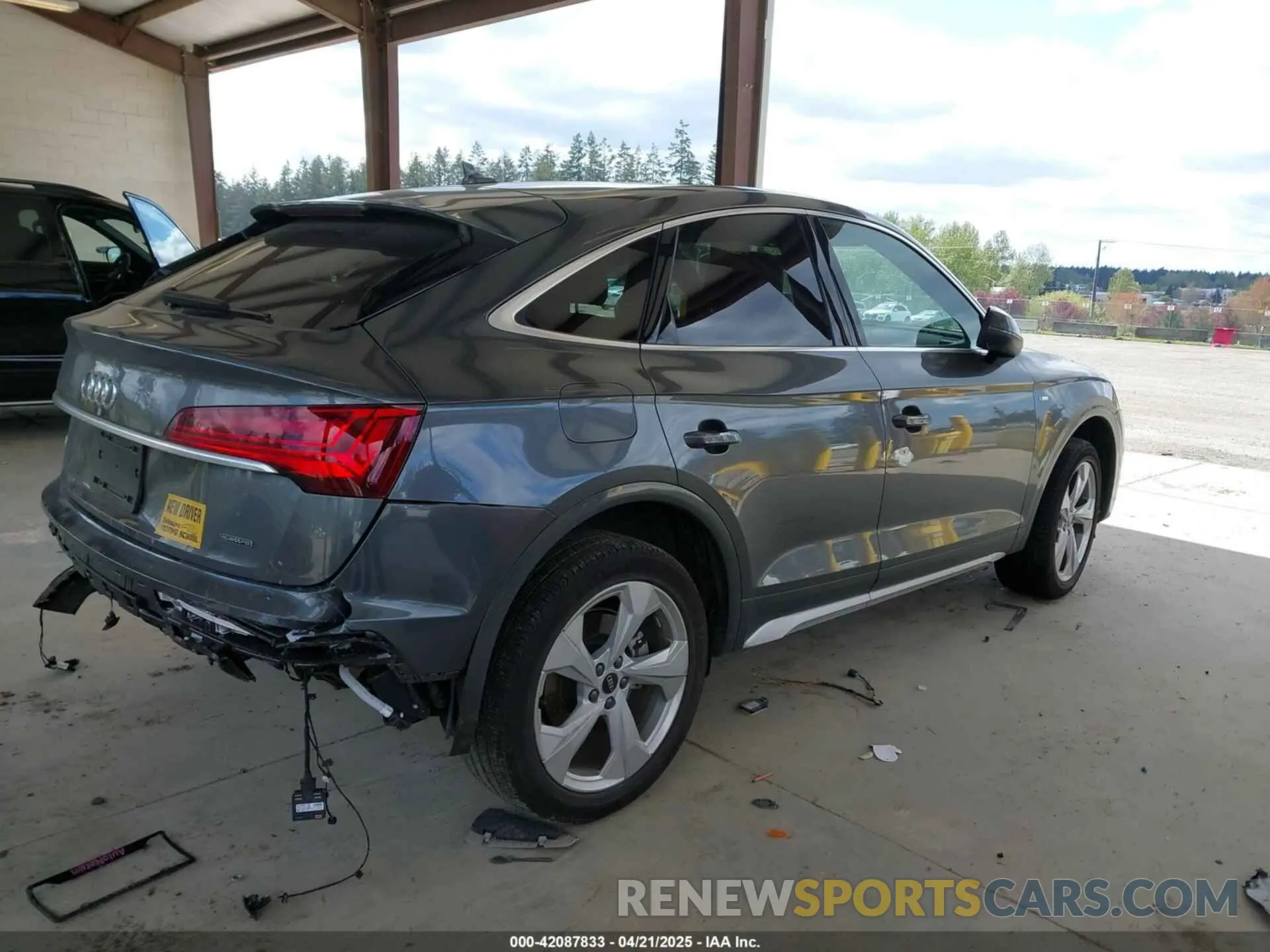 4 Photograph of a damaged car WA15AAFY4R2032726 AUDI Q5 SPORTBACK 2024