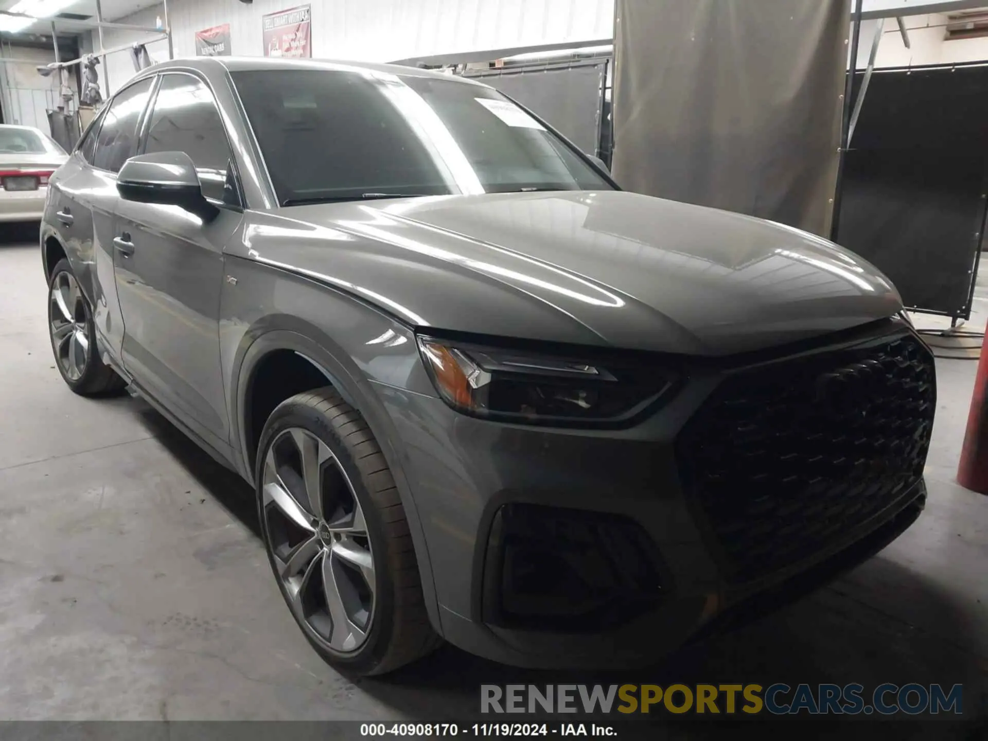1 Photograph of a damaged car WA15AAFYXR2145161 AUDI Q5 SPORTBACK 2024