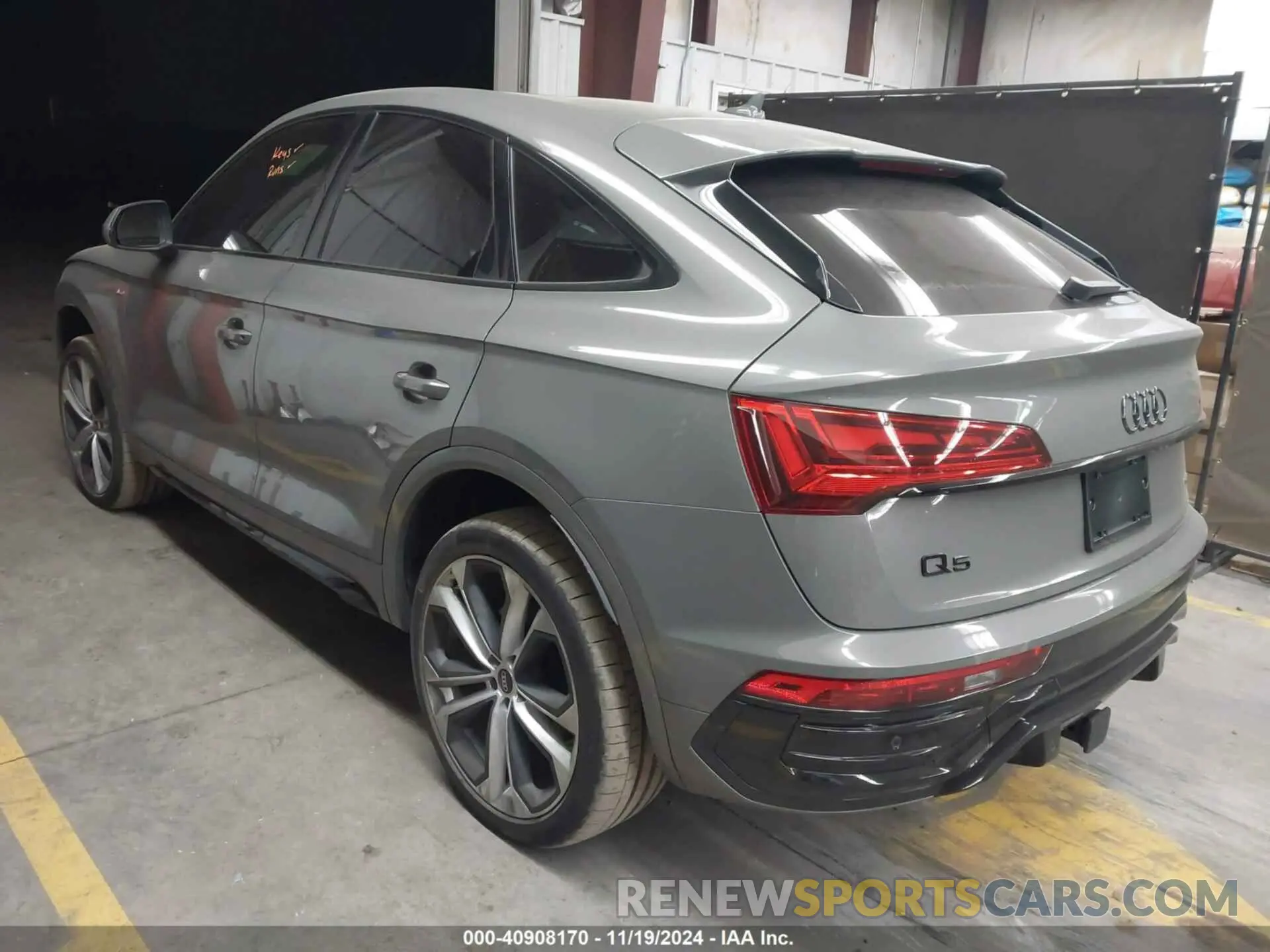 3 Photograph of a damaged car WA15AAFYXR2145161 AUDI Q5 SPORTBACK 2024