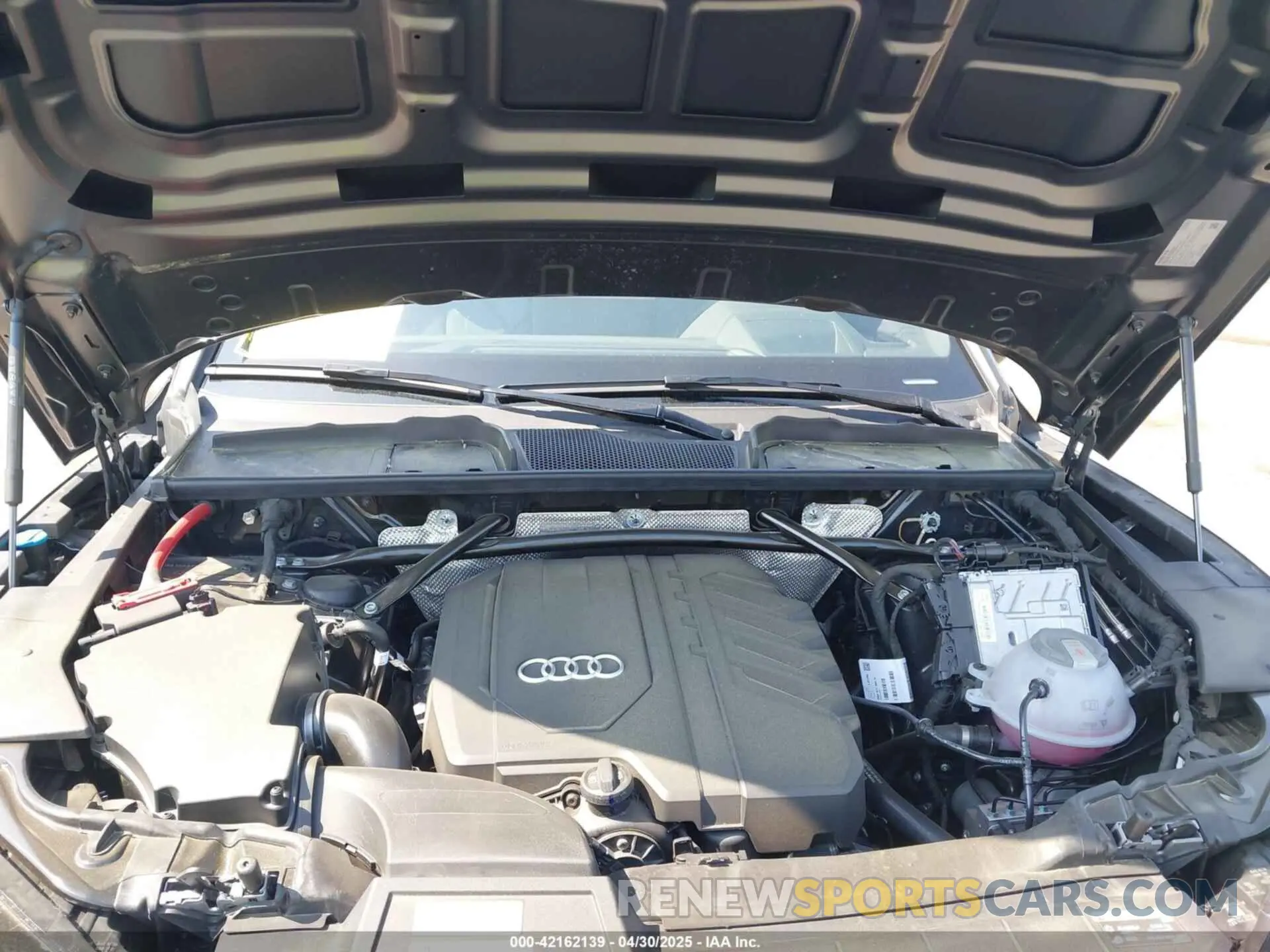 10 Photograph of a damaged car WA16AAFY2R2105547 AUDI Q5 SPORTBACK 2024