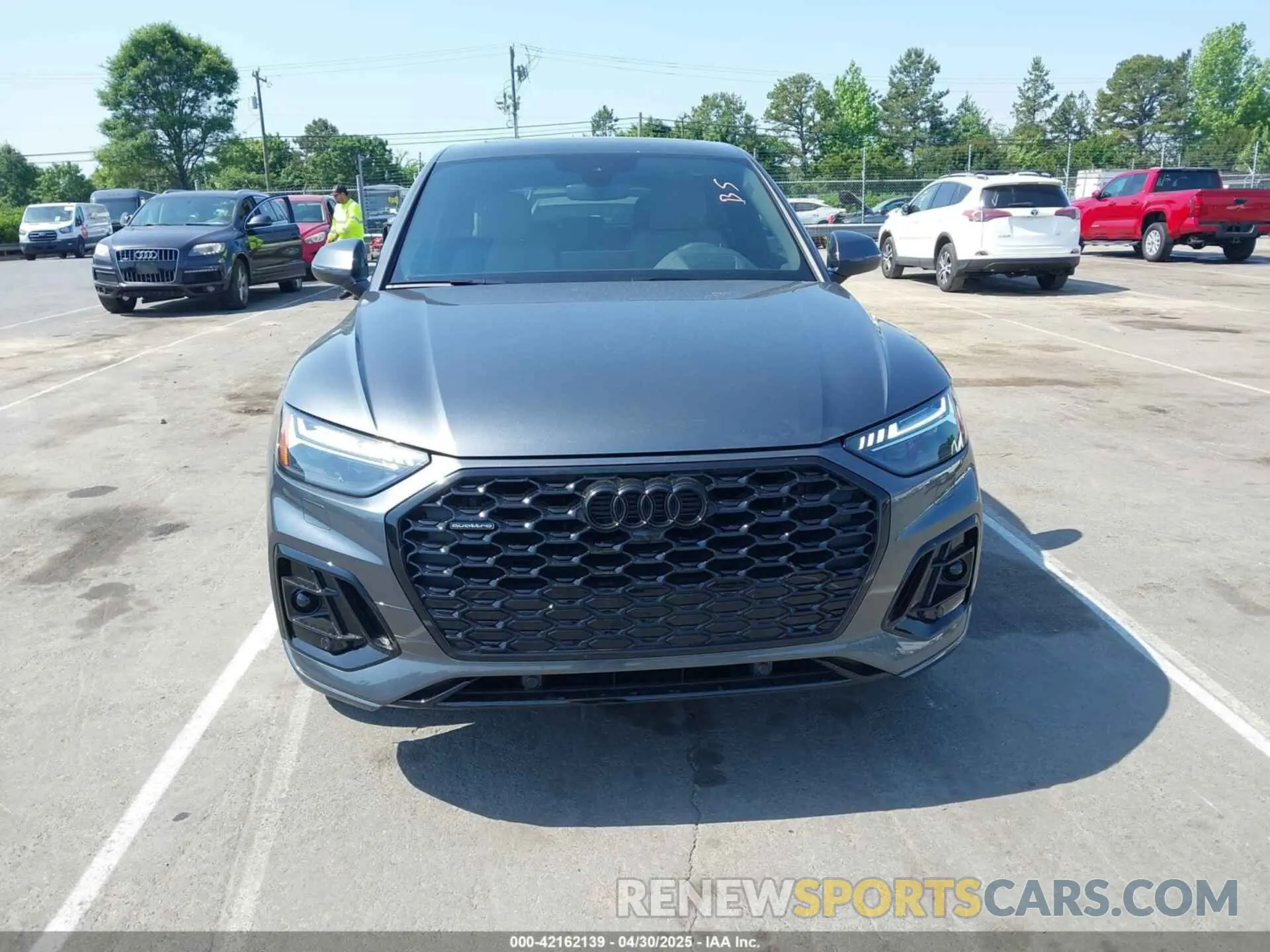 13 Photograph of a damaged car WA16AAFY2R2105547 AUDI Q5 SPORTBACK 2024