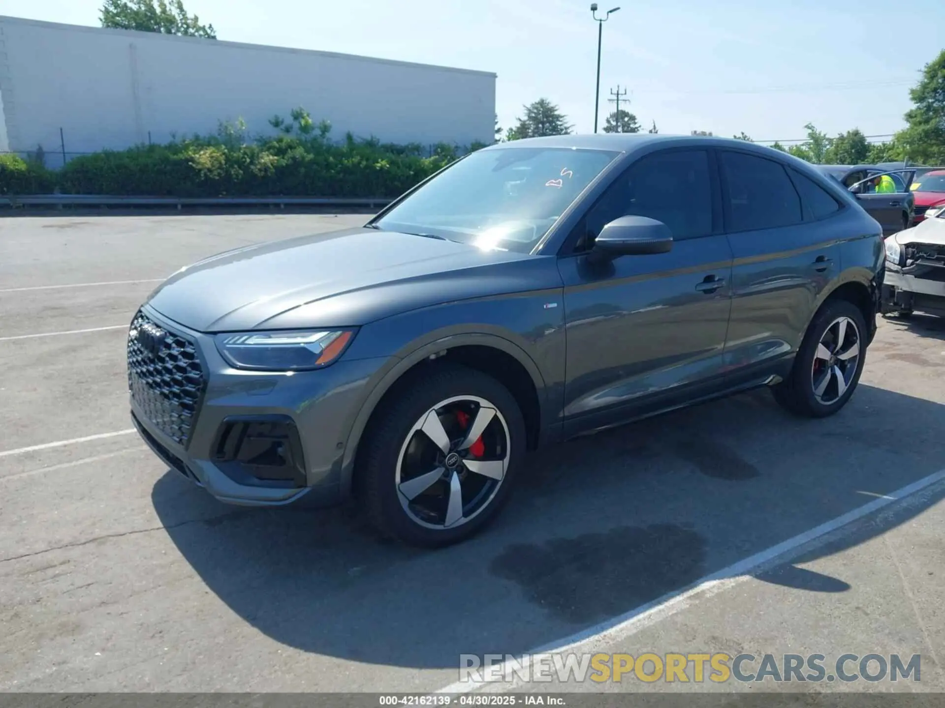 2 Photograph of a damaged car WA16AAFY2R2105547 AUDI Q5 SPORTBACK 2024