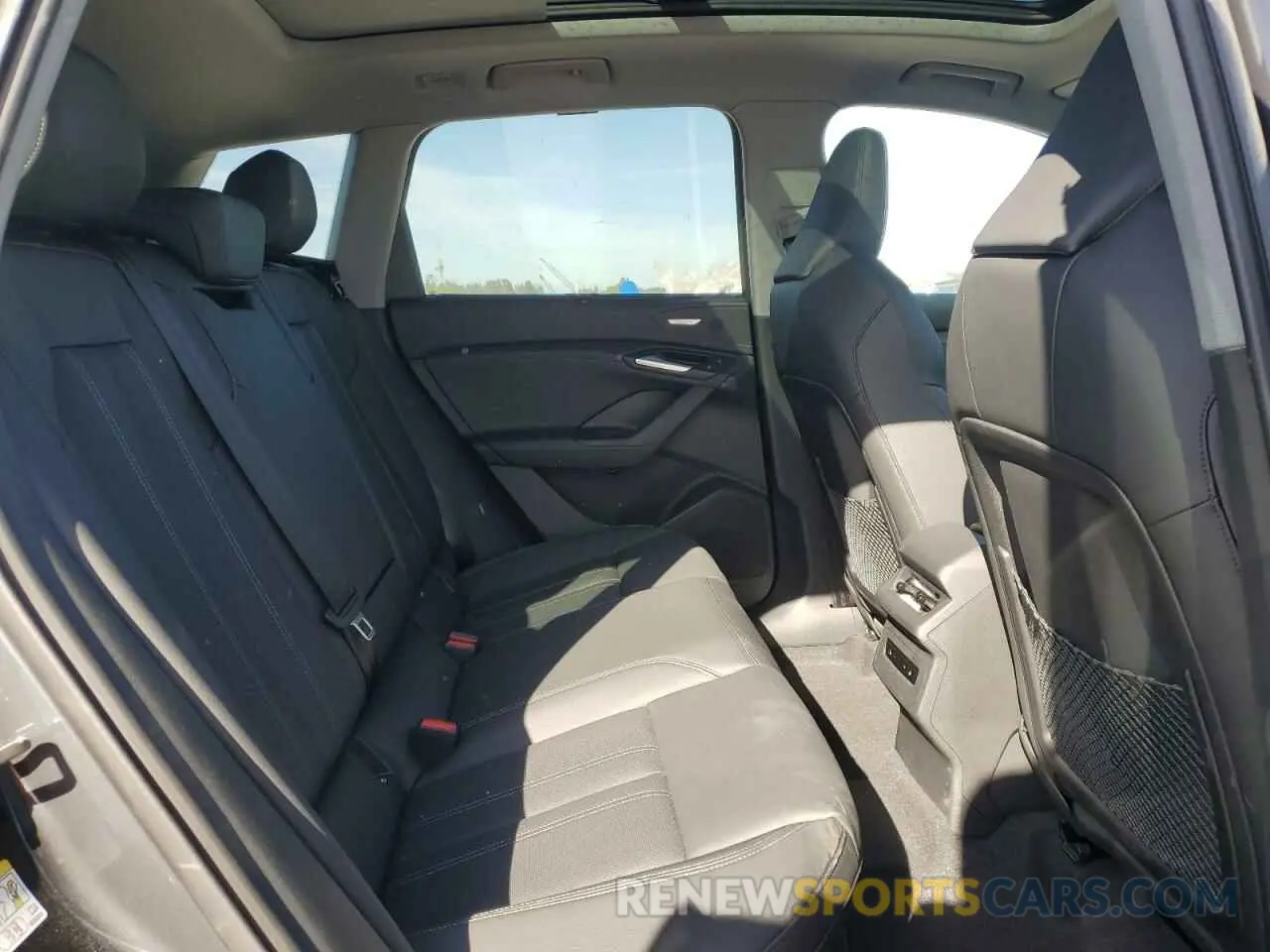 11 Photograph of a damaged car WA124BGF4SA016972 AUDI Q6 E-TRON 2025