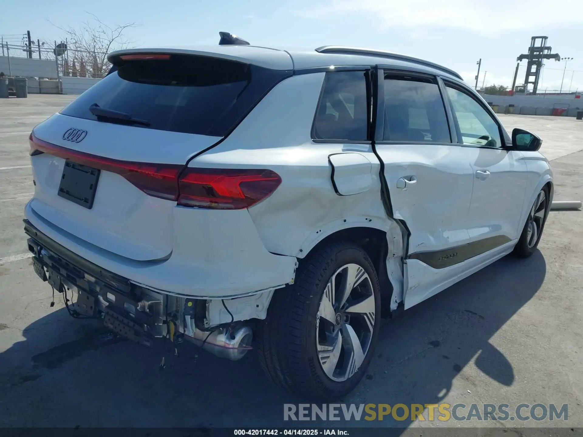 21 Photograph of a damaged car WA134BGF6SA003340 AUDI Q6 E-TRON 2025