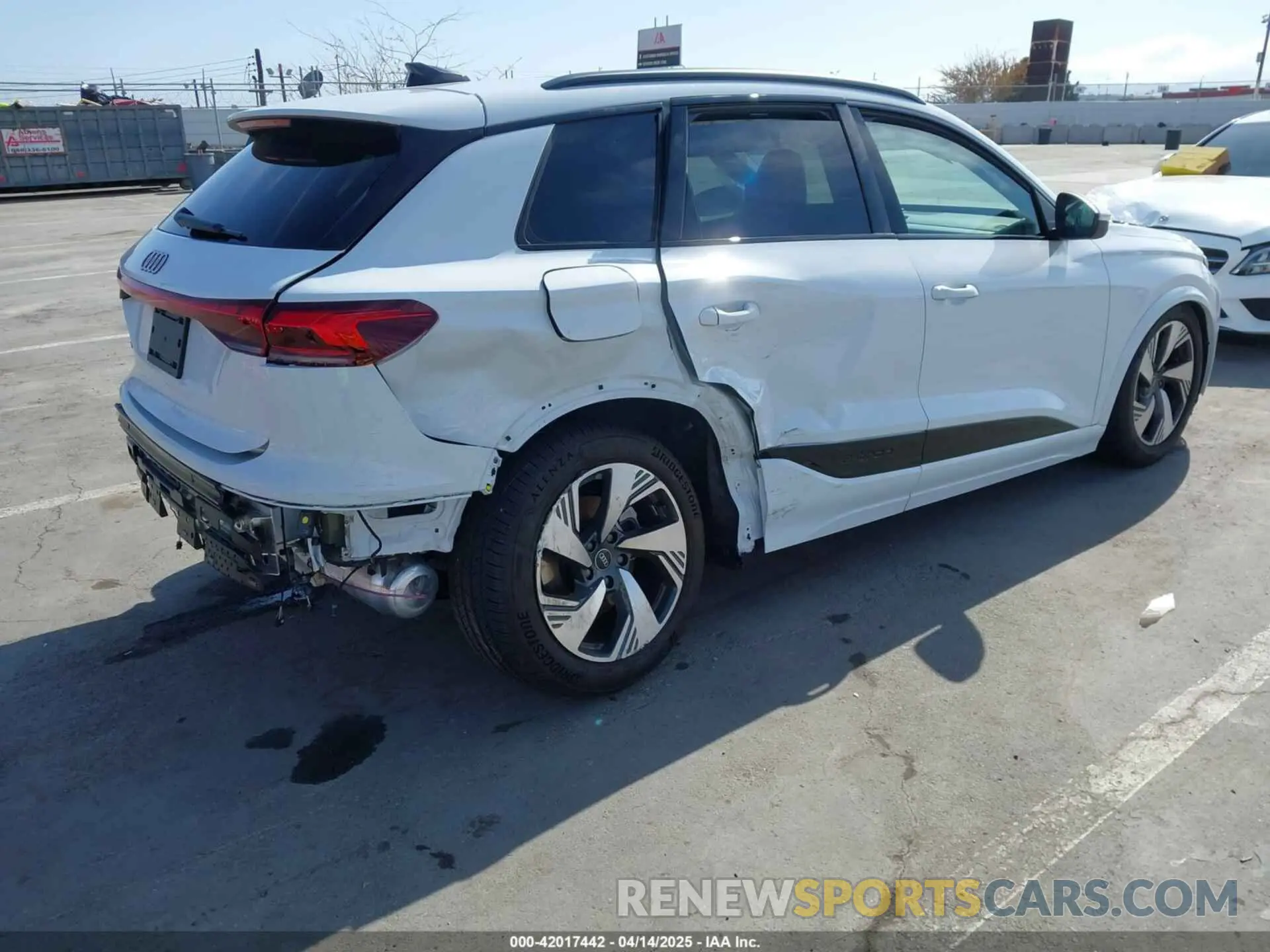 4 Photograph of a damaged car WA134BGF6SA003340 AUDI Q6 E-TRON 2025