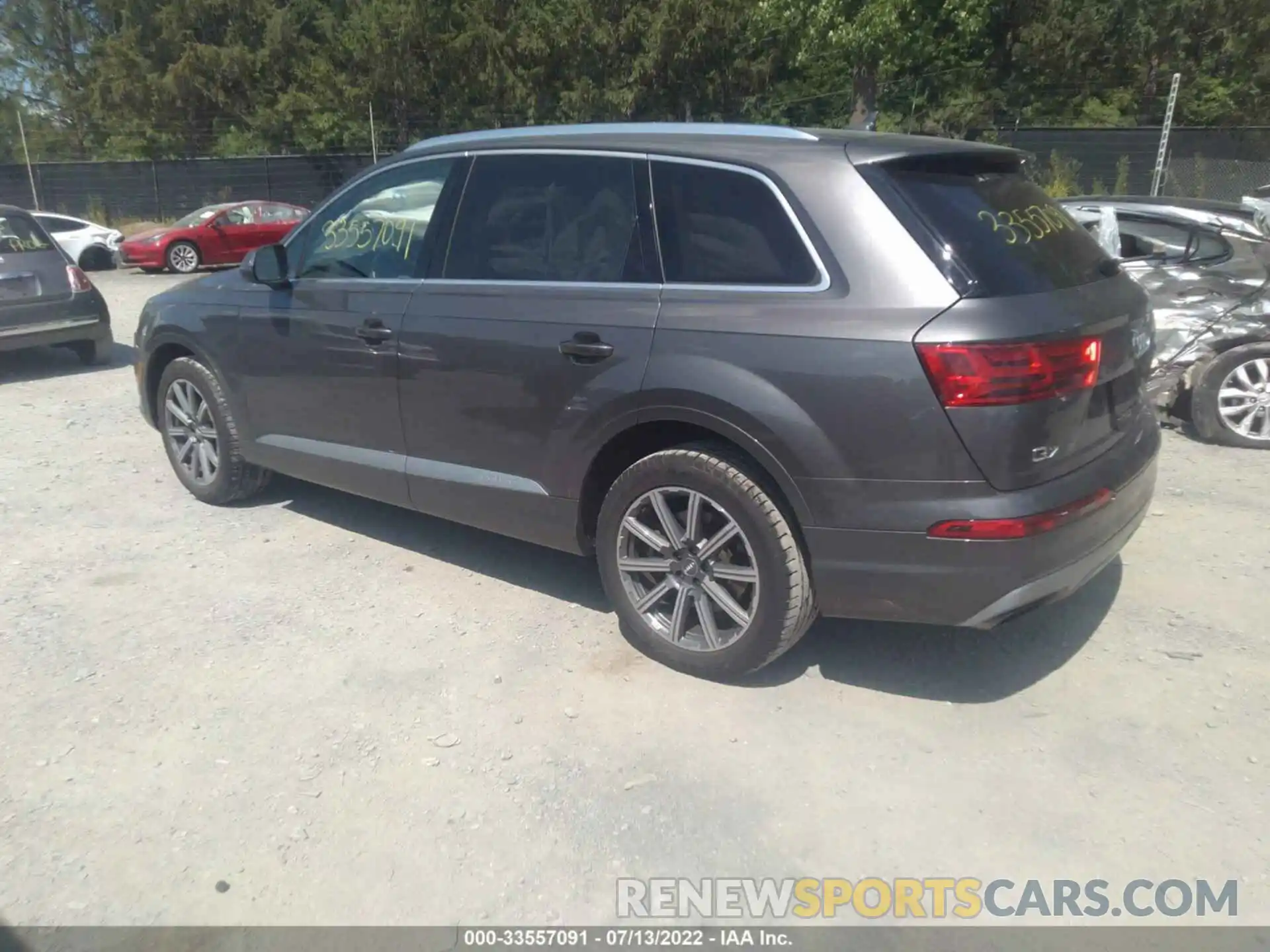 3 Photograph of a damaged car WA1AAAF70KD001733 AUDI Q7 2019